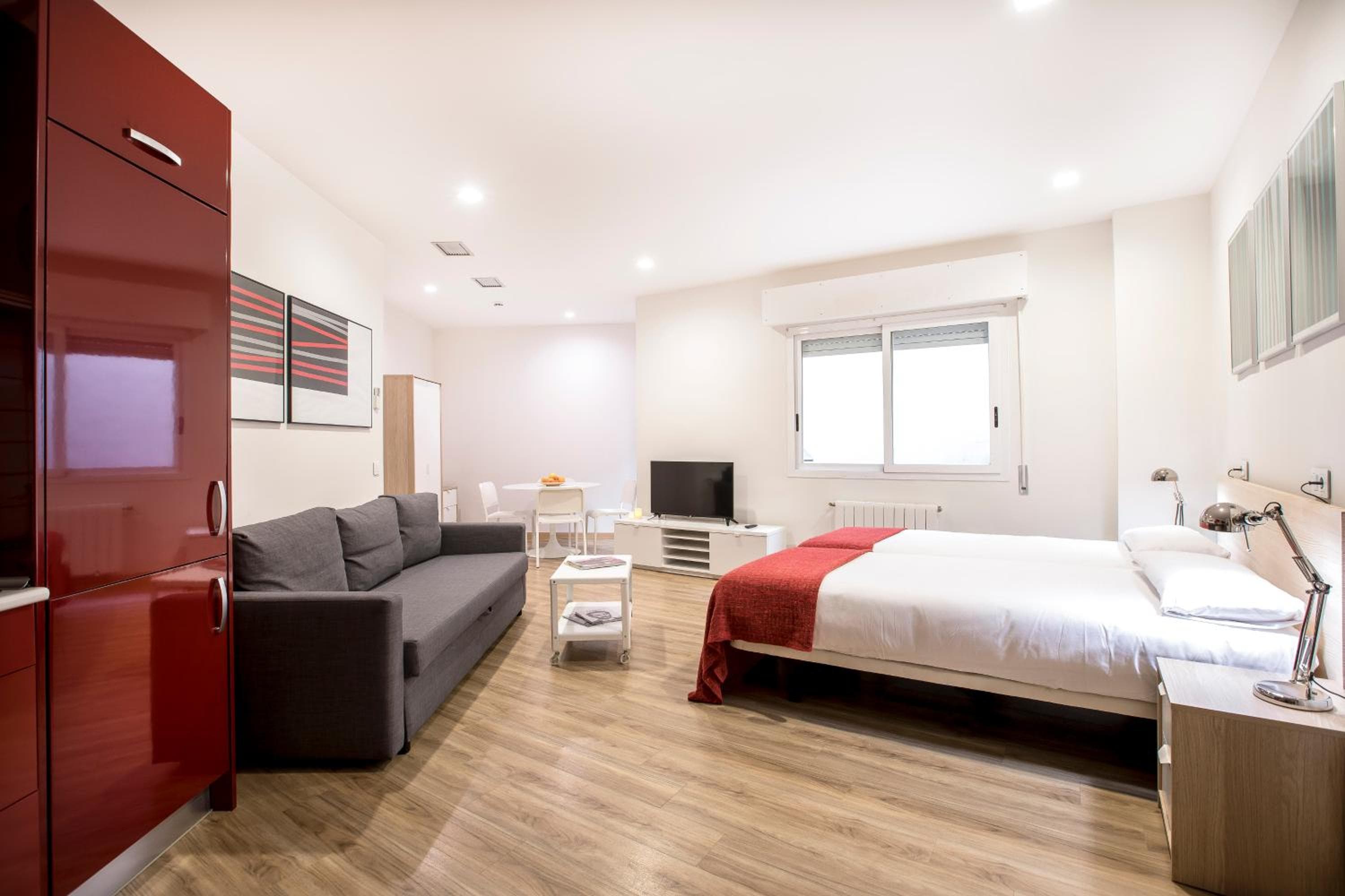 Mola Suites — 9