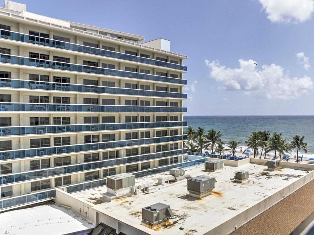 Oceanview on SAND located in Ocean Manor Resort Fort Lauderdale Beach 2 bed 2 bath spacious corner unit partial ocean view — 1