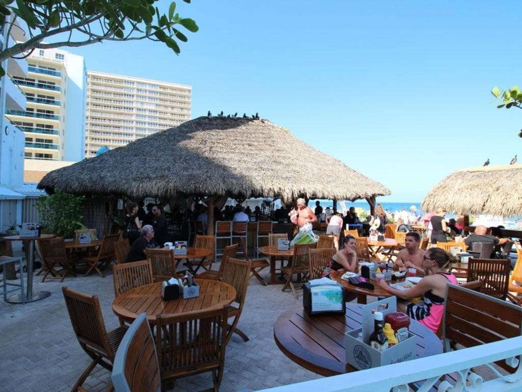 Oceanview on SAND located in Ocean Manor Resort Fort Lauderdale Beach 2 bed 2 bath spacious corner unit partial ocean view — 26