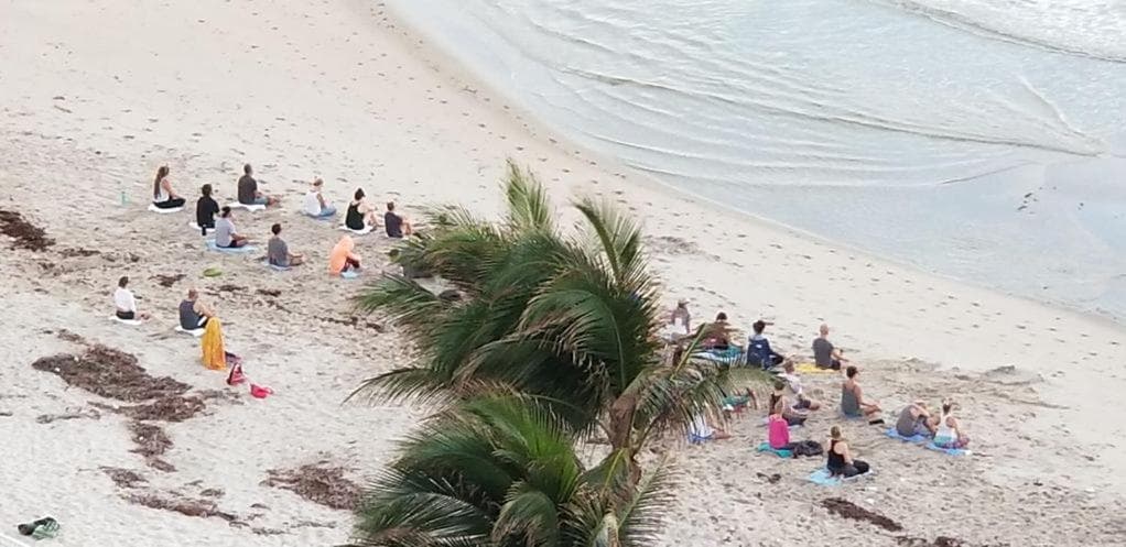 Oceanview on SAND located in Ocean Manor Resort Fort Lauderdale Beach 2 bed 2 bath spacious corner unit partial ocean view — 24