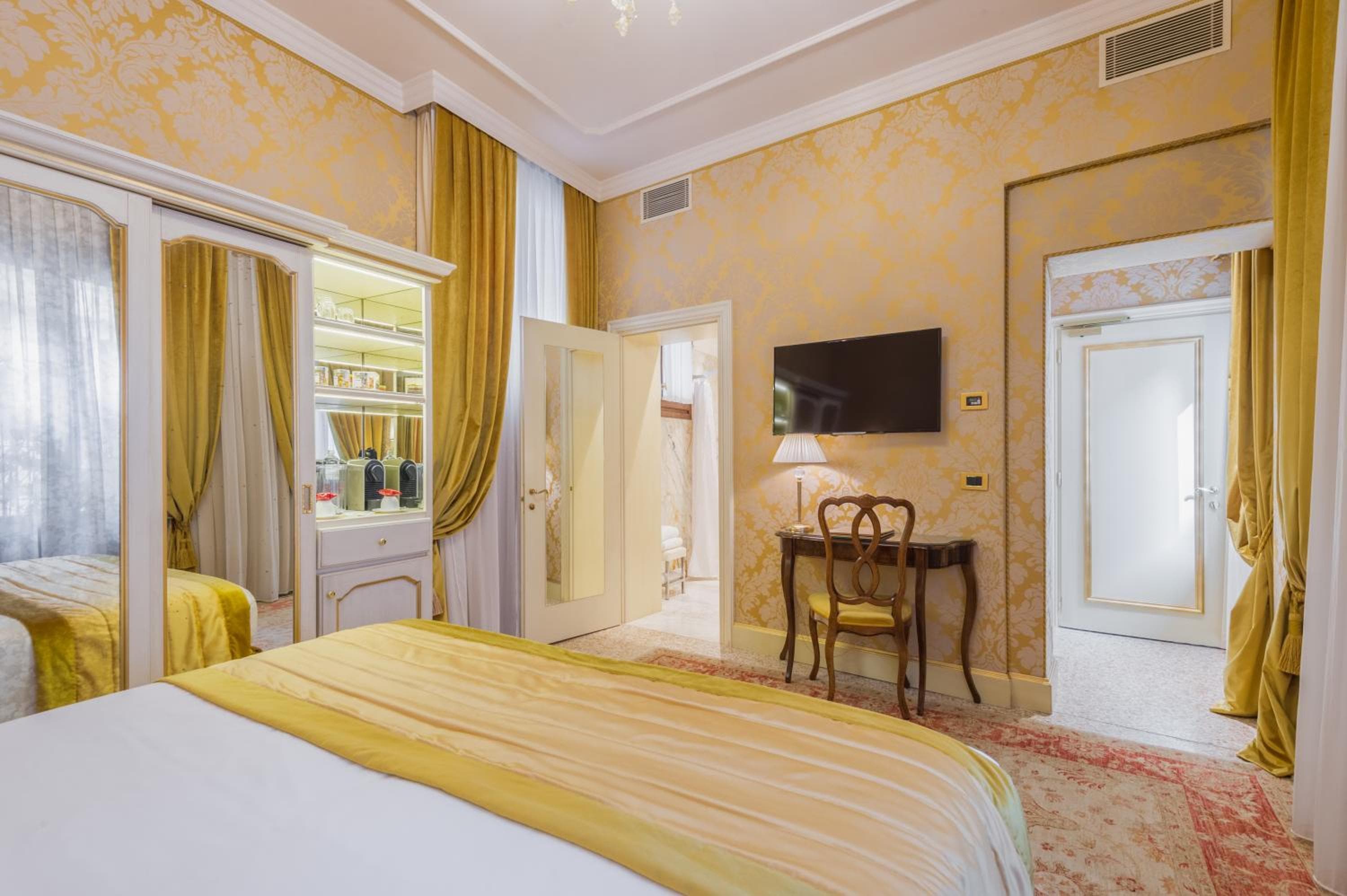 Hotel Ai Cavalieri di Venezia hotel, Calle Borgolocco 6108, Venice, Italy — photo 57