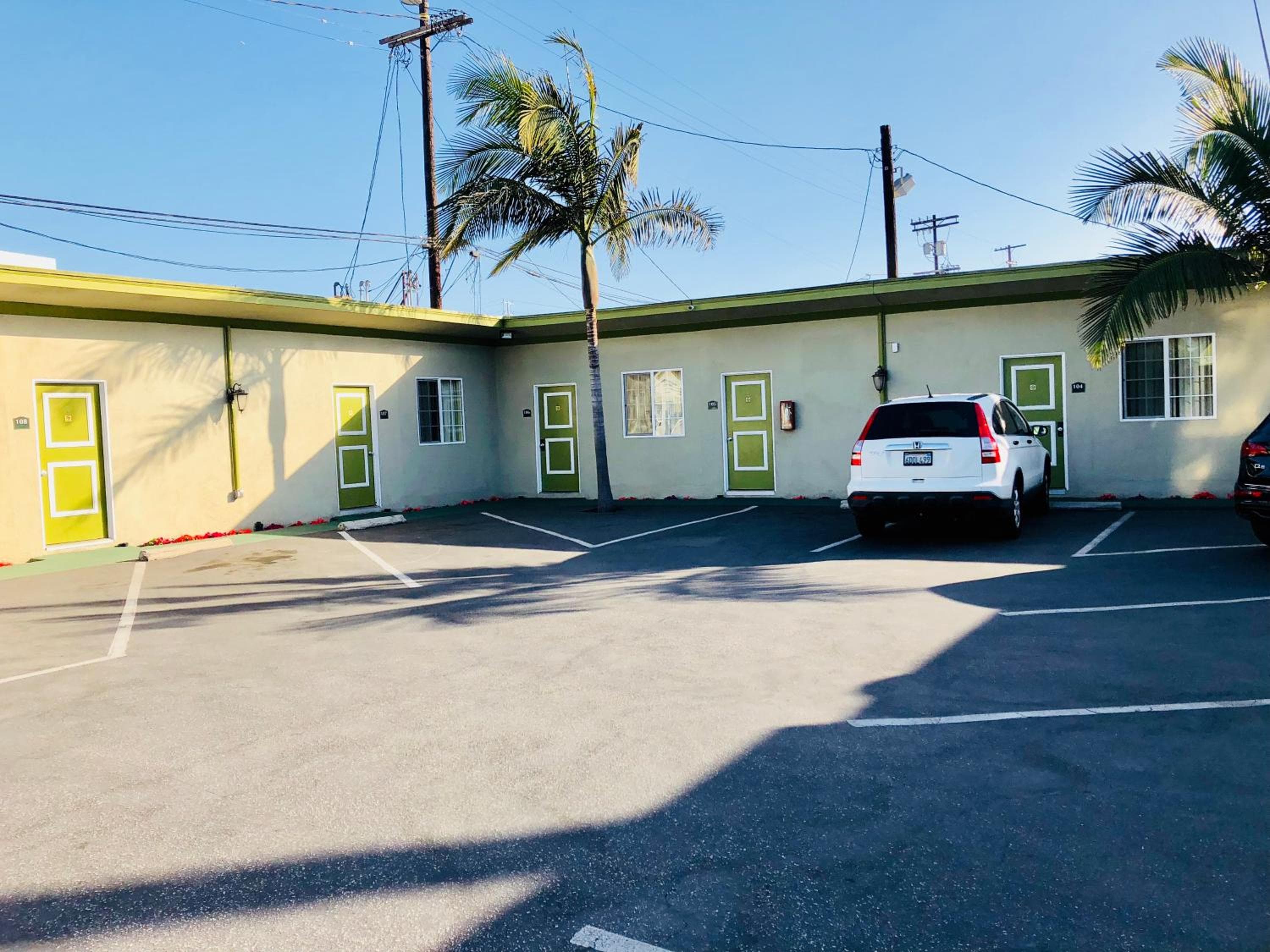 Motel Encore — 3