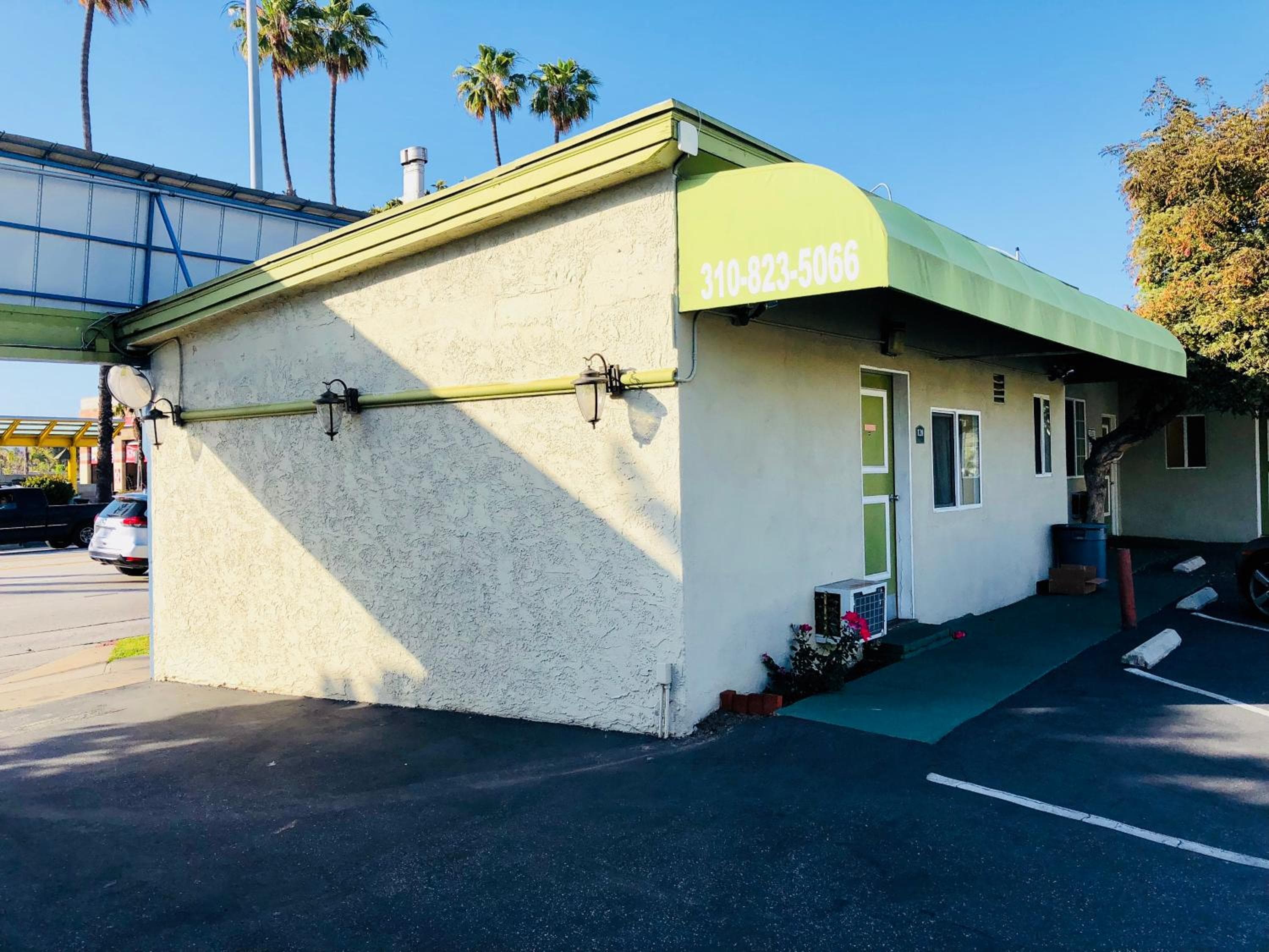 Motel Encore — 1