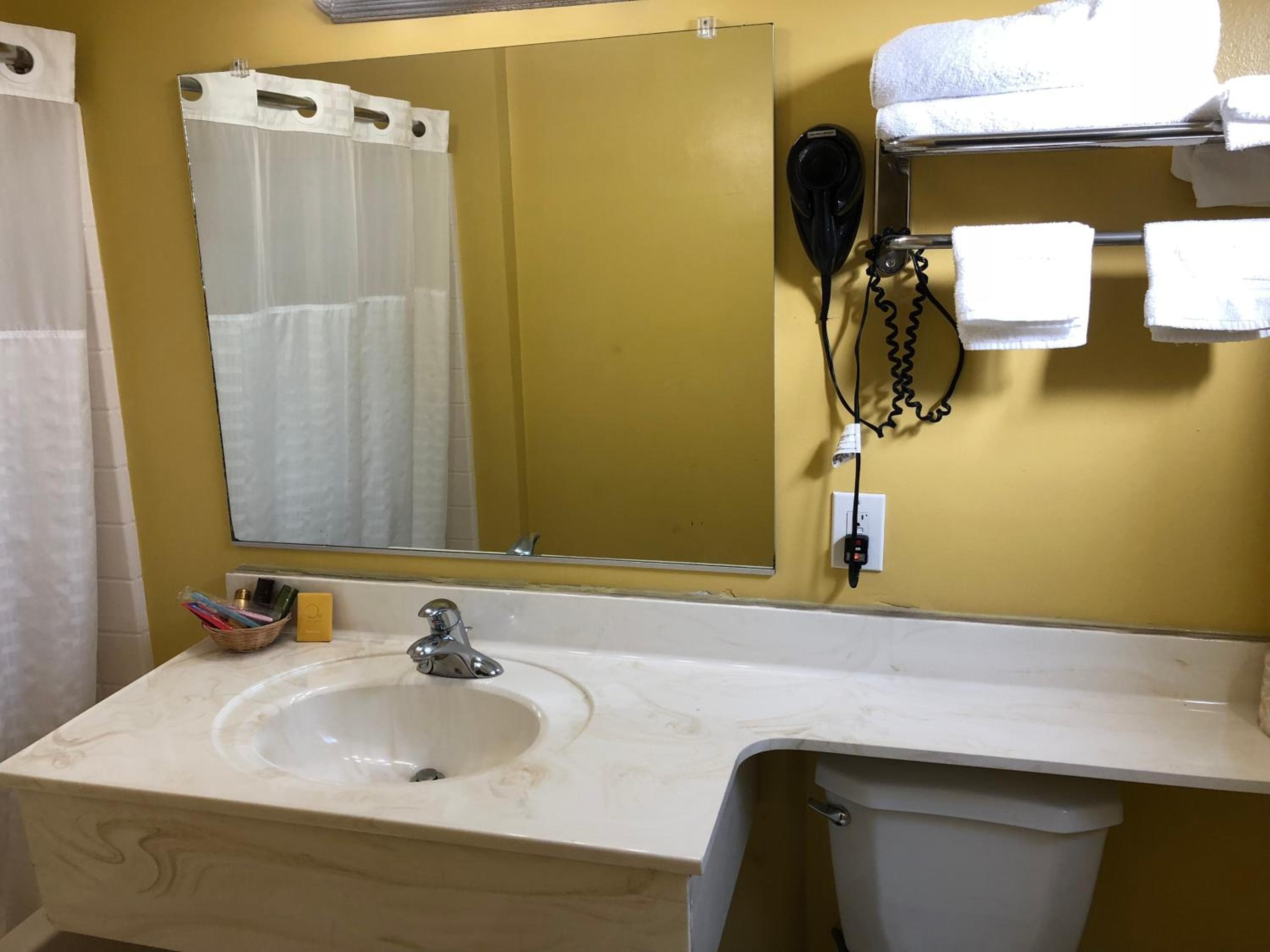 Encore Motel Near Marina Del Rey, Culver City & Venice — 13