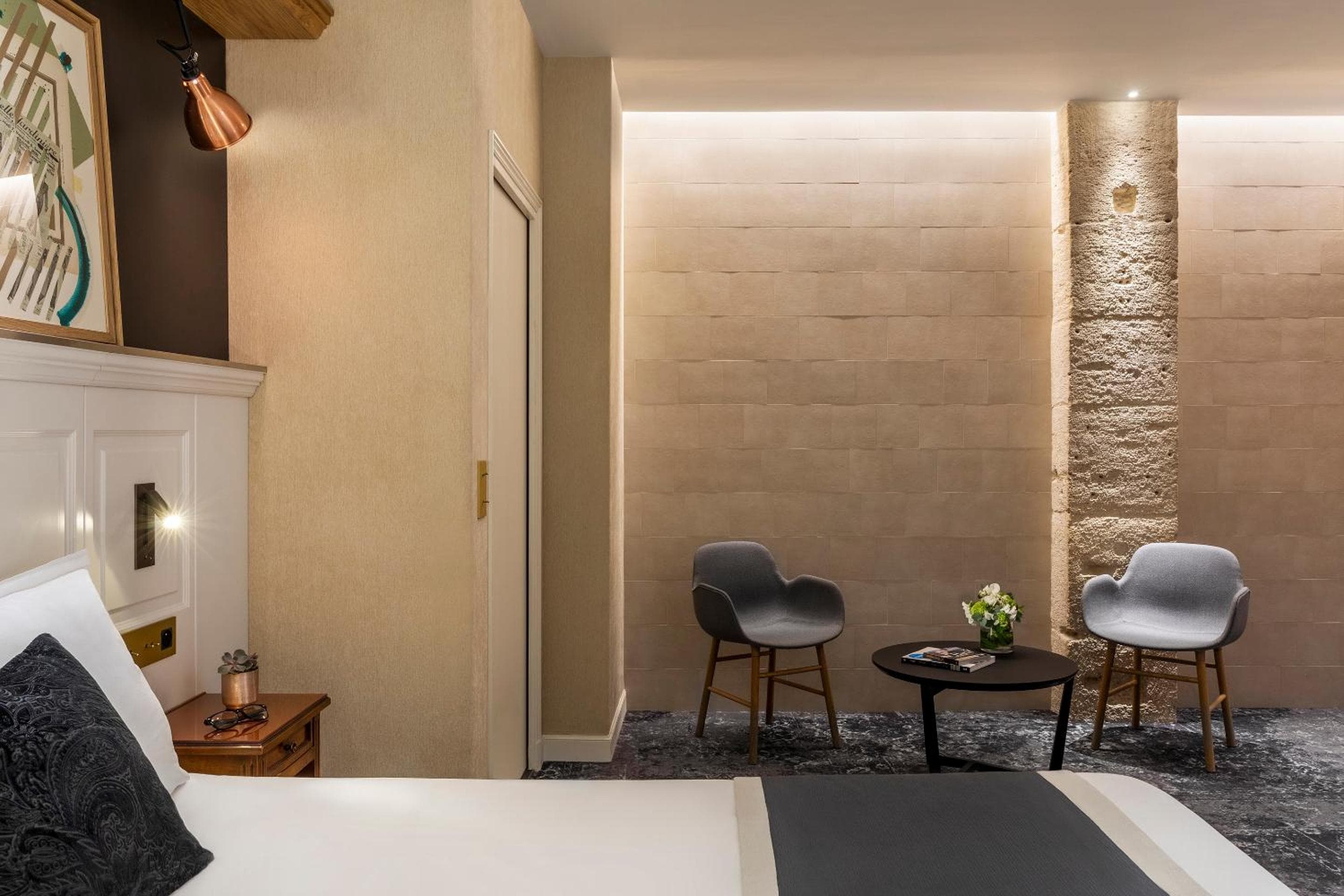 Hotel Ducs de Bourgogne — 27