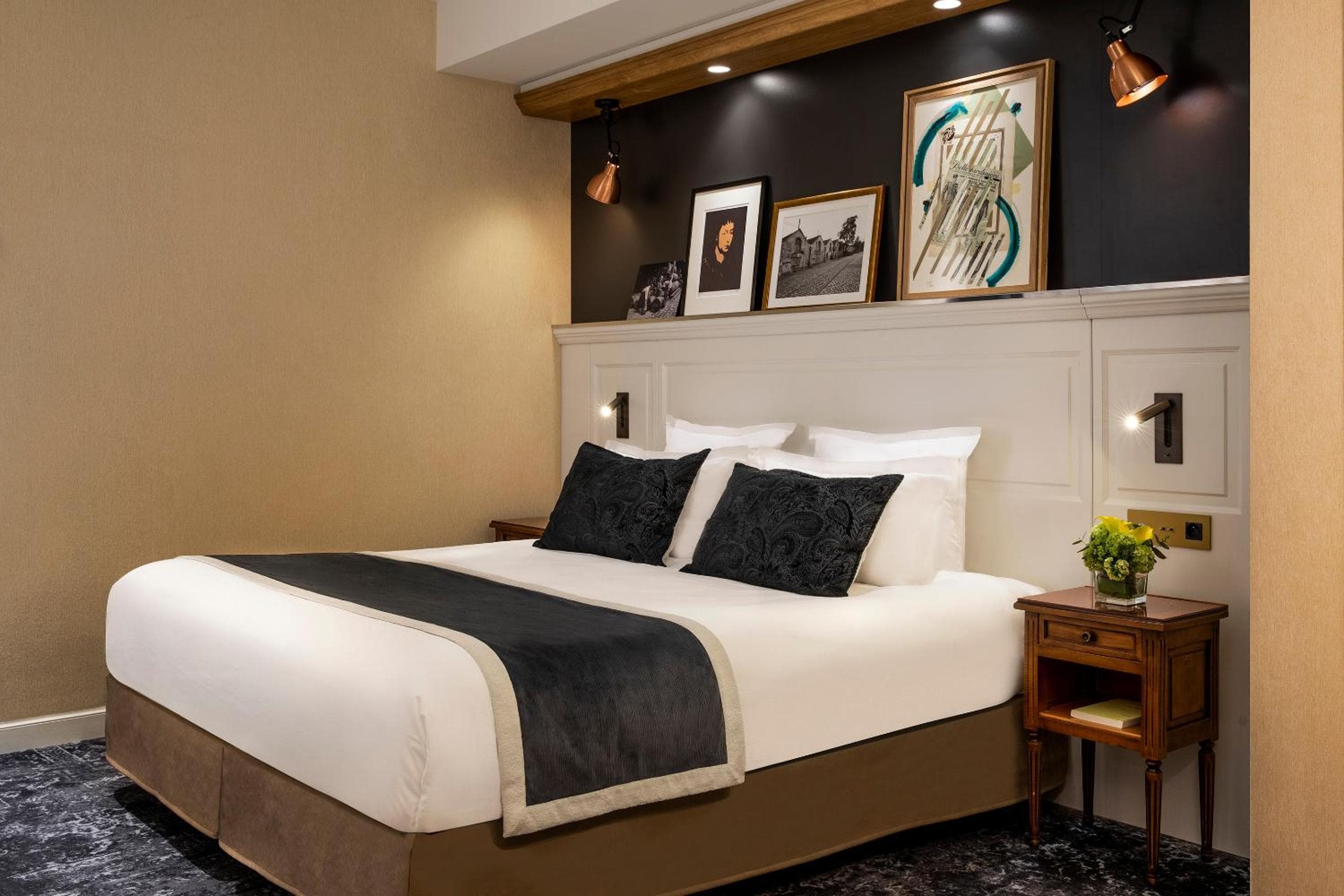 Hotel Ducs de Bourgogne — 28