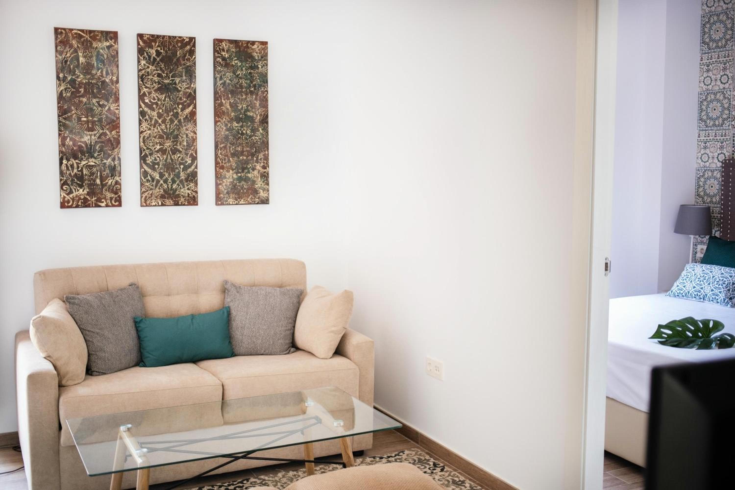Feelathome Mártires Apartments — 24