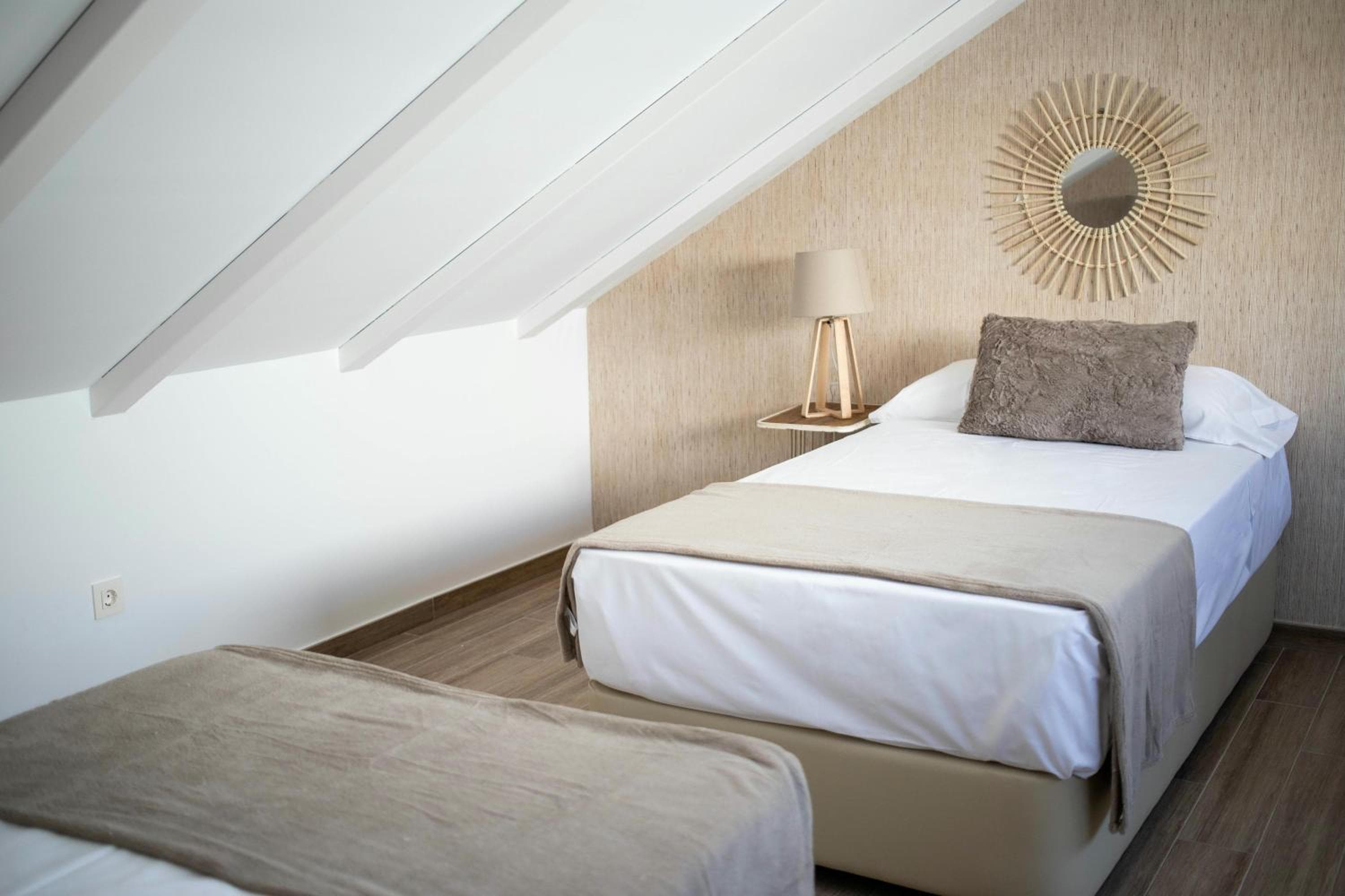 Feelathome Mártires Apartments — 9
