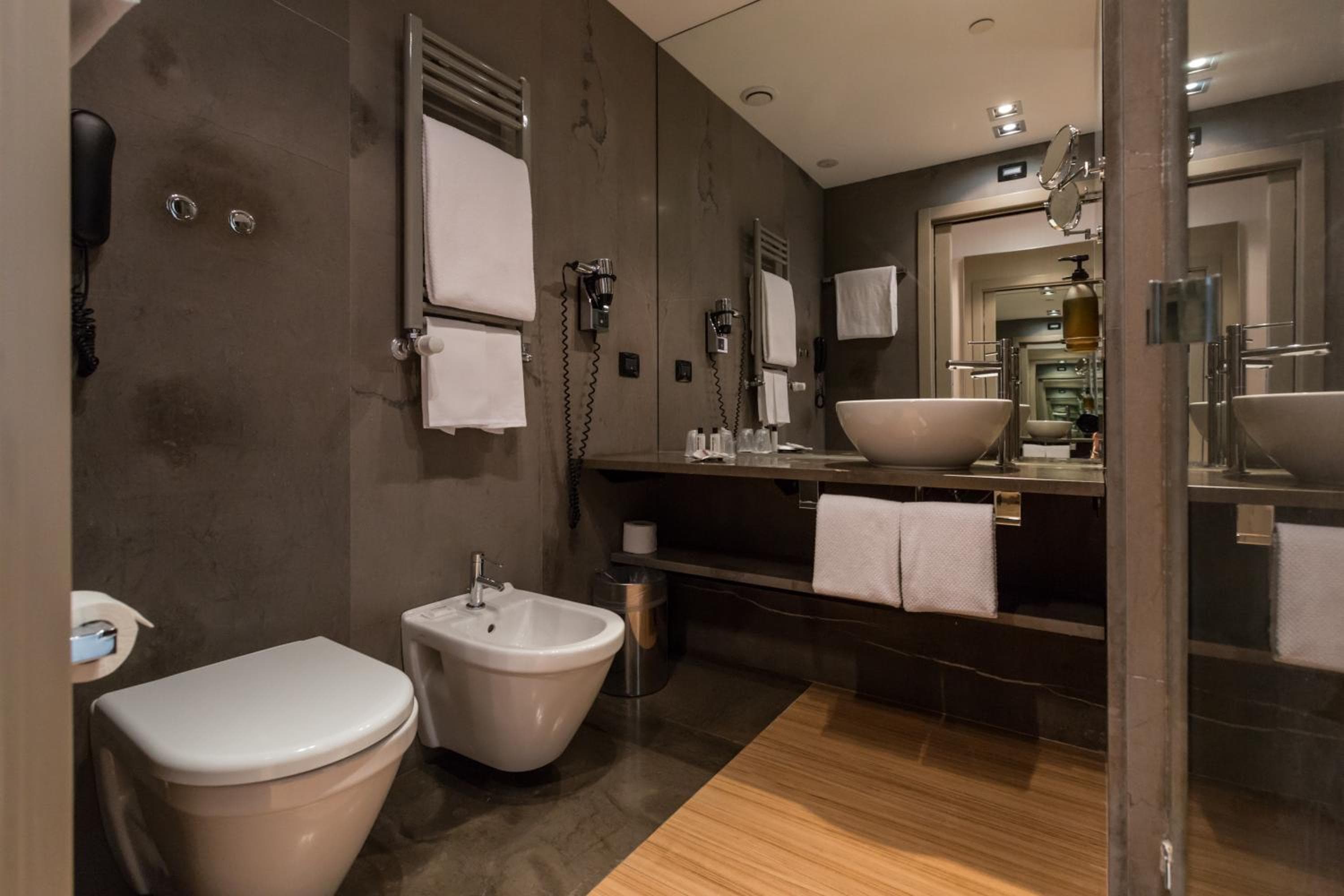 Best Western Plus The Hub Hotel — 25