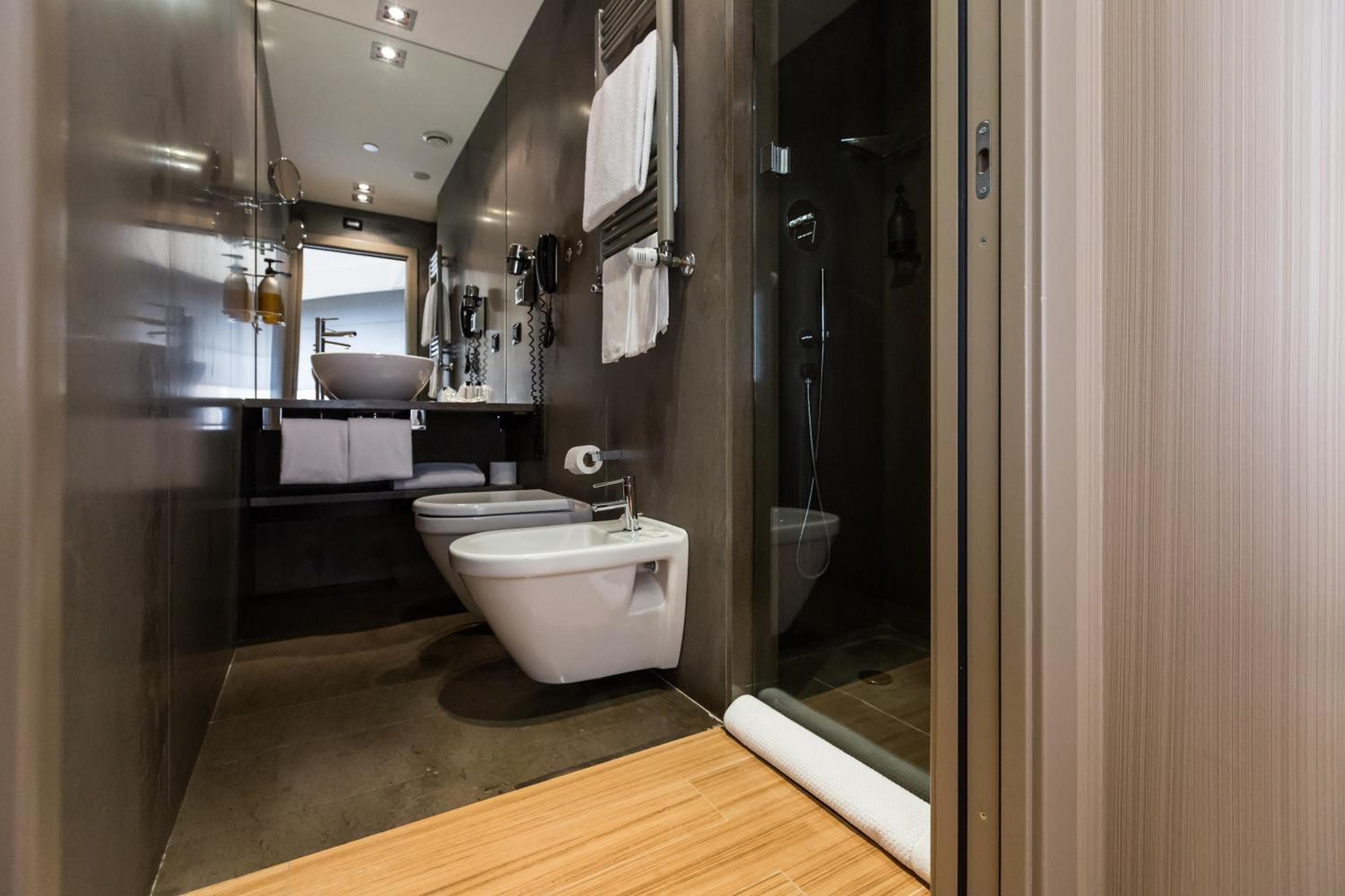 Best Western Plus The Hub Hotel — 7