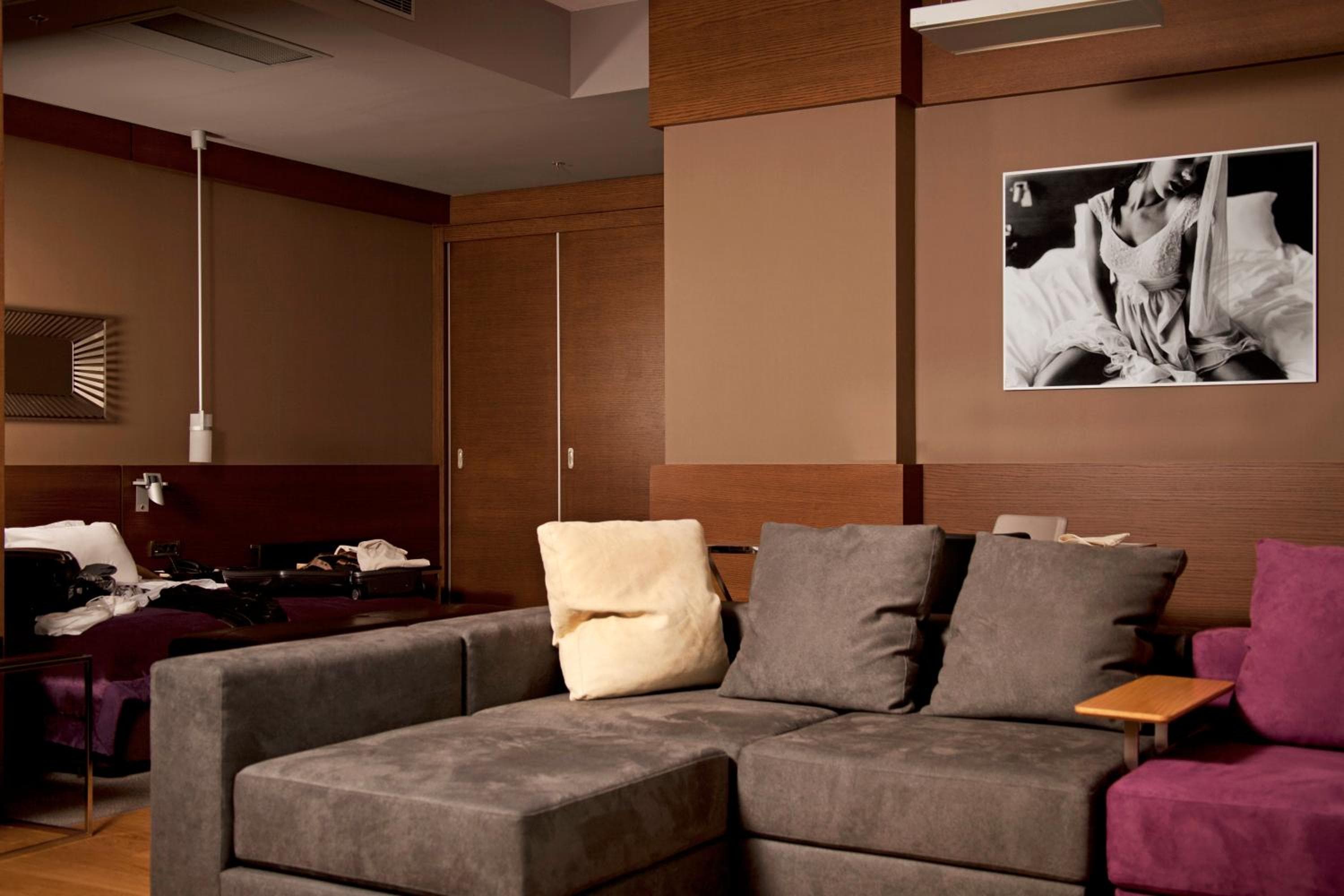 Point Hotel Barbaros — 26