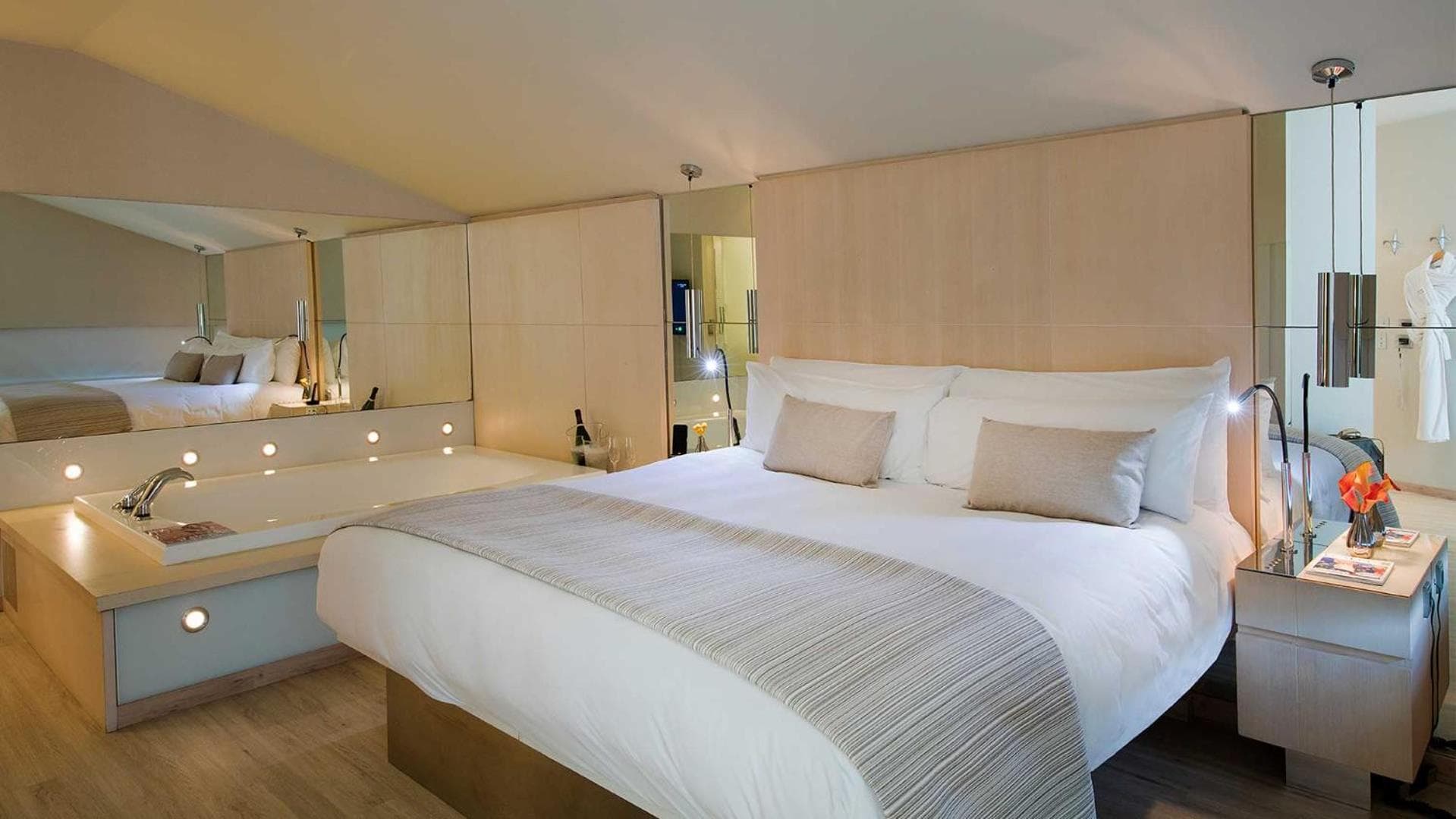 Cram Hotel — 13