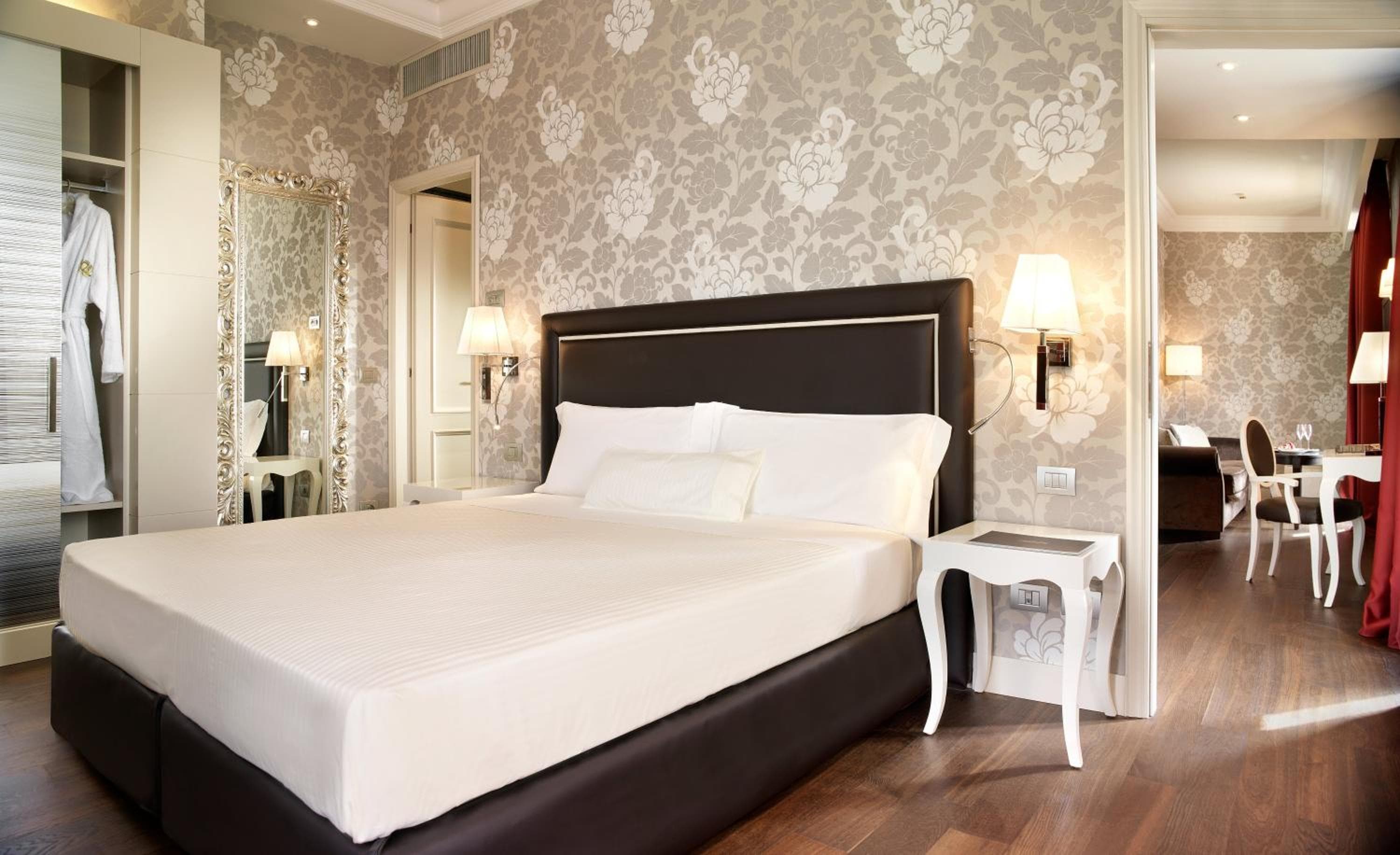 Hotel Sina De La Ville — 6