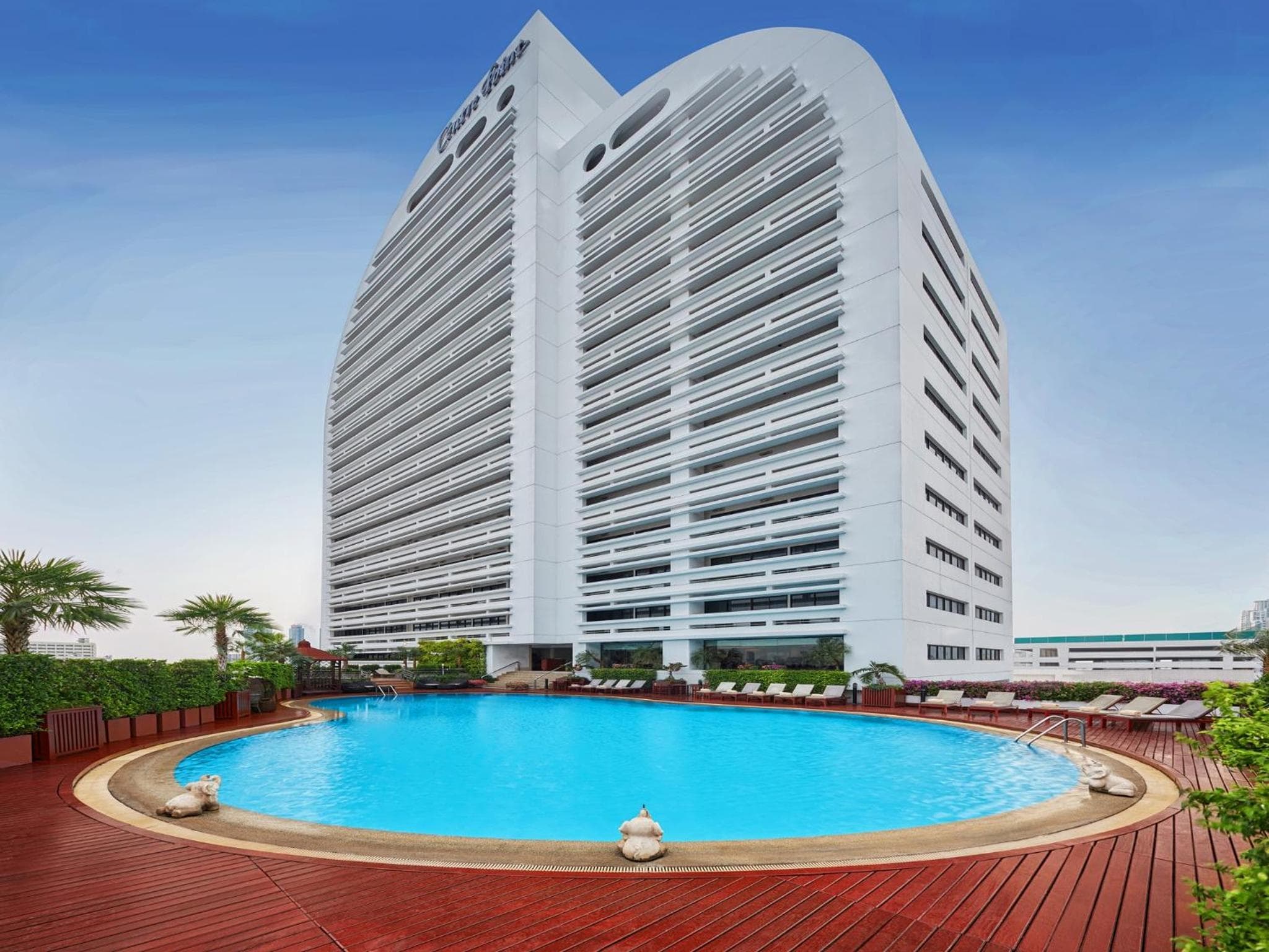 Centre Point Plus Hotel Silom — 2