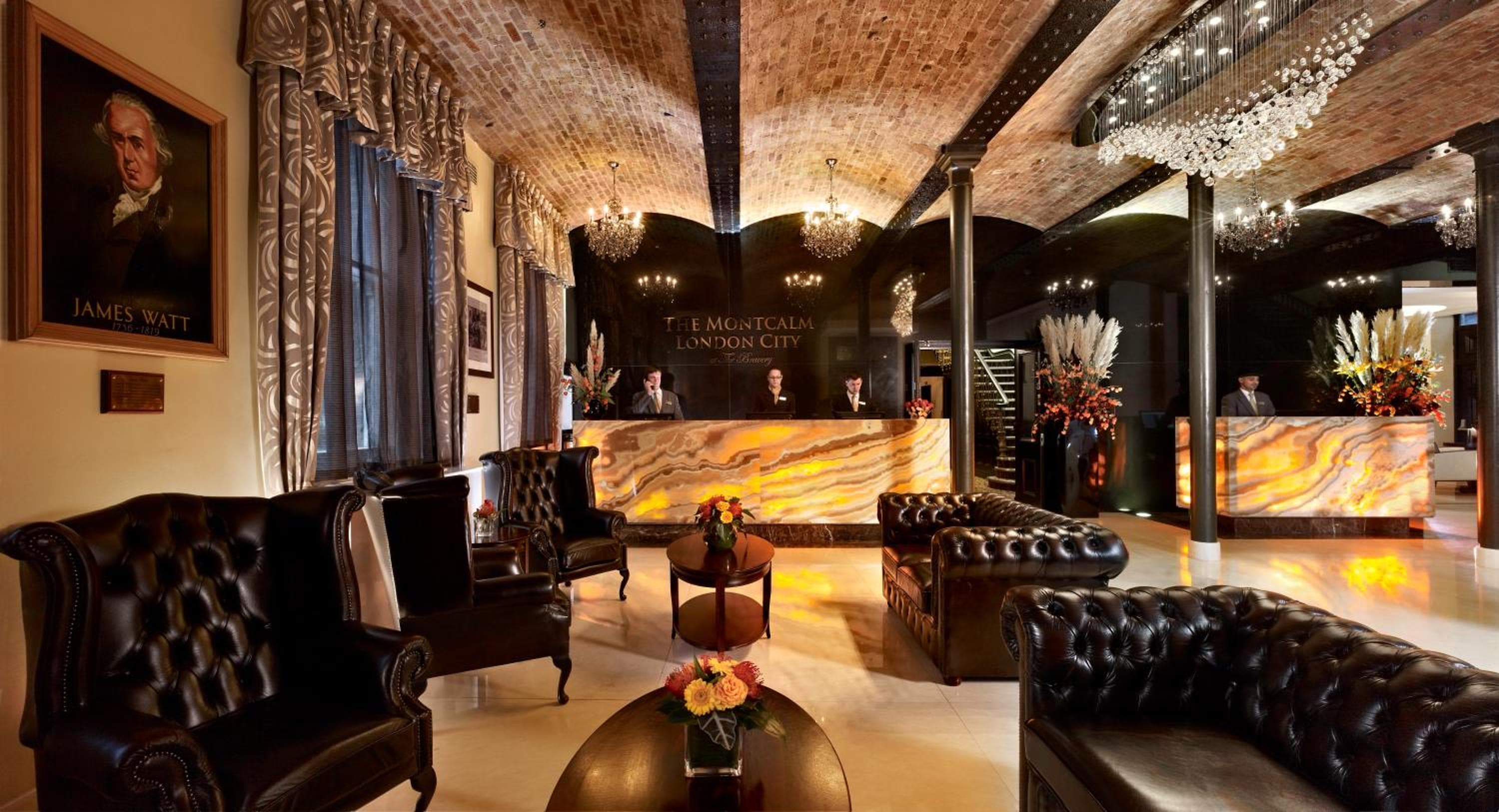 El Montcalm en la cervecería de la ciudad de Londres — 8