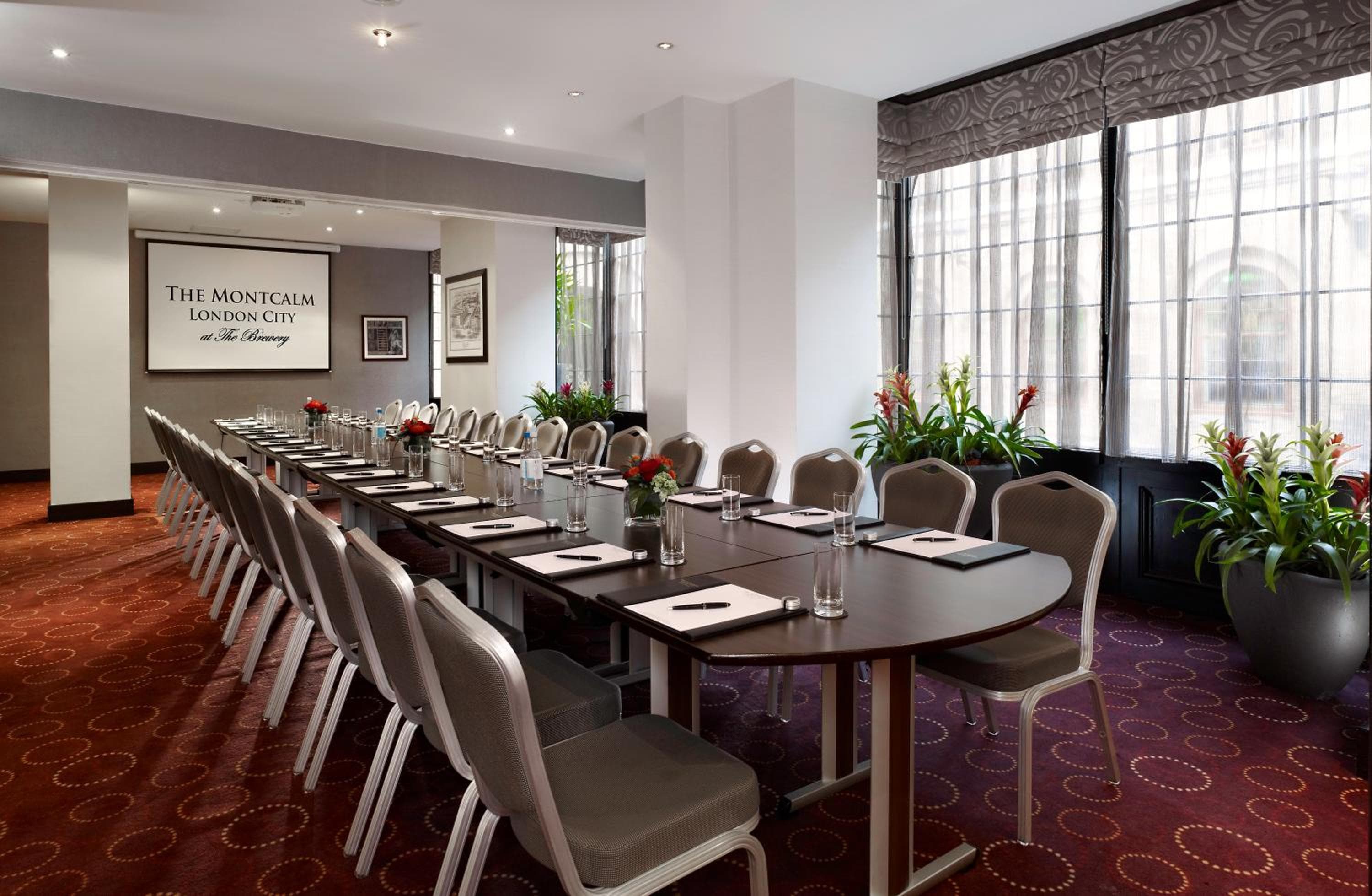 El Montcalm en la cervecería de la ciudad de Londres — 13