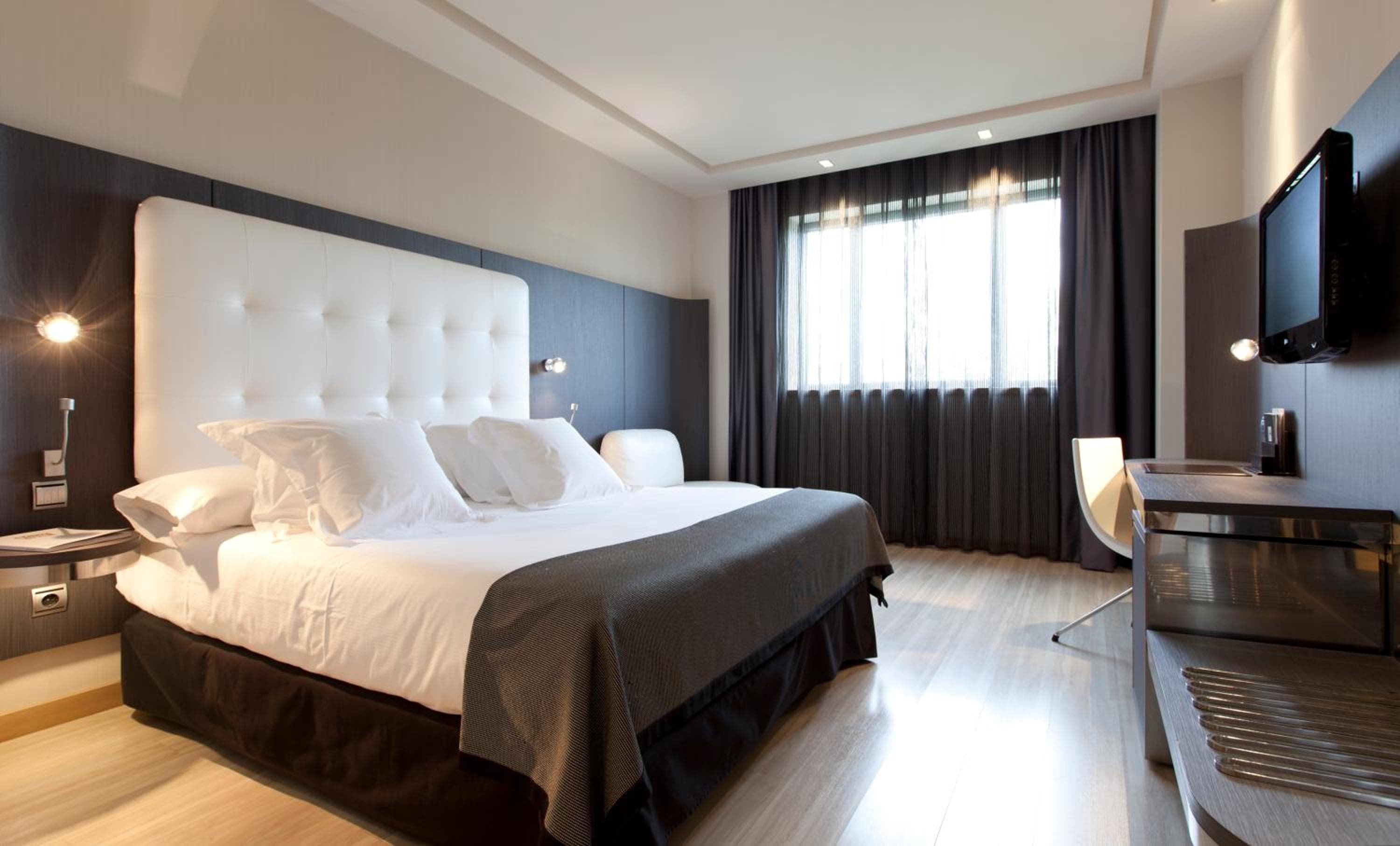 Hotel Maydrit Flughafen — 26