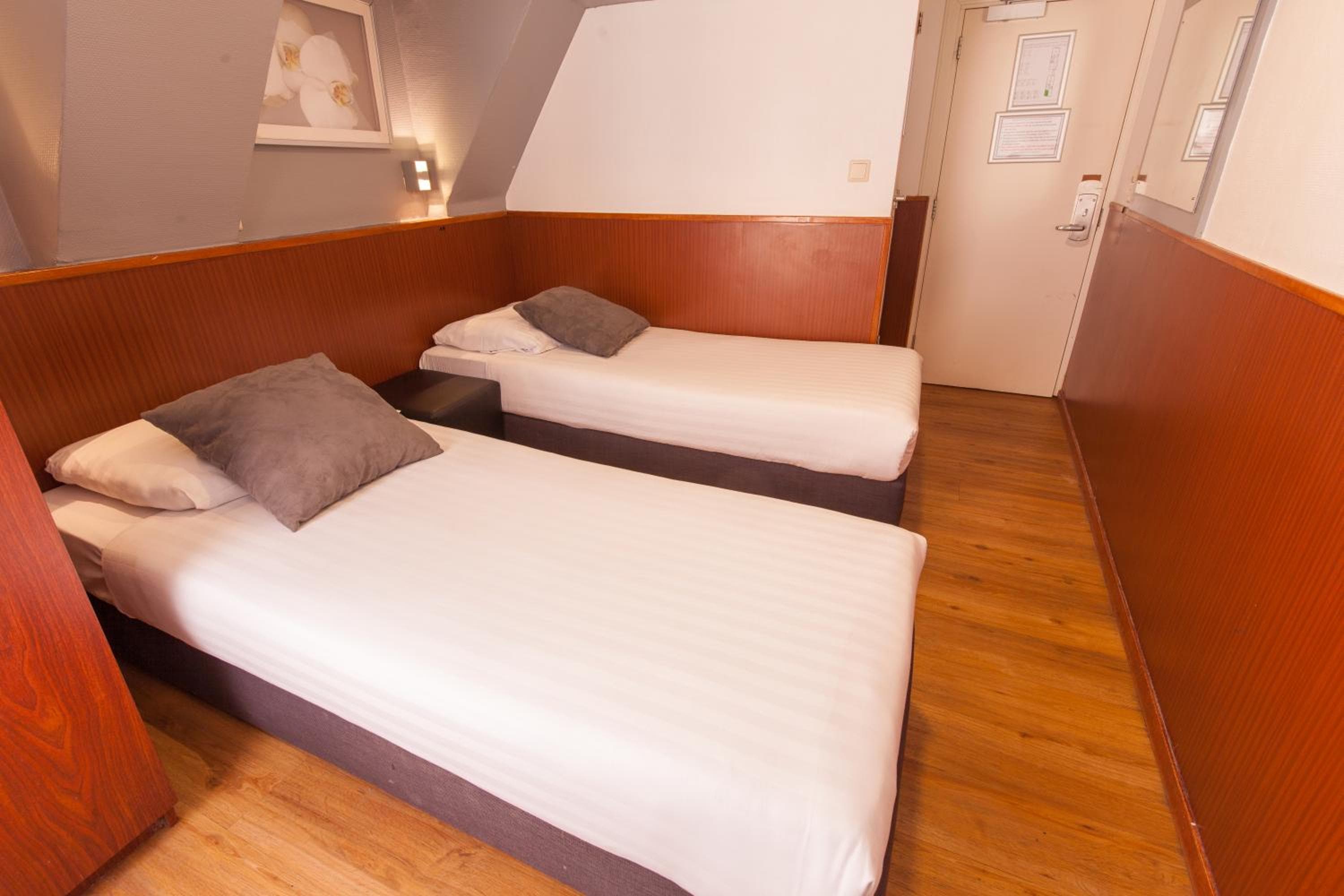 Reisehotel Amsterdam — 6