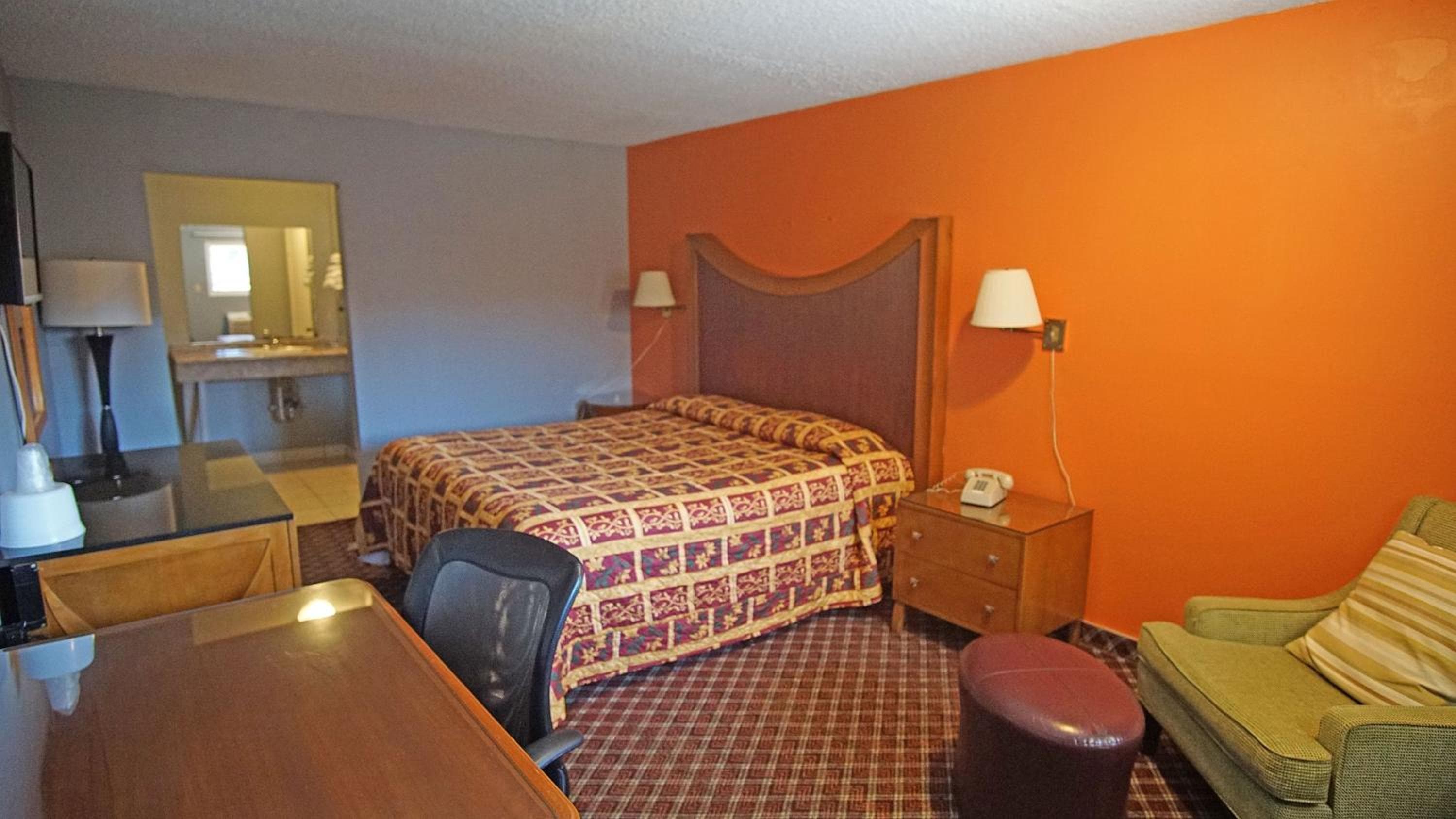 Los Angeles Inn & Suites - LAX — 20