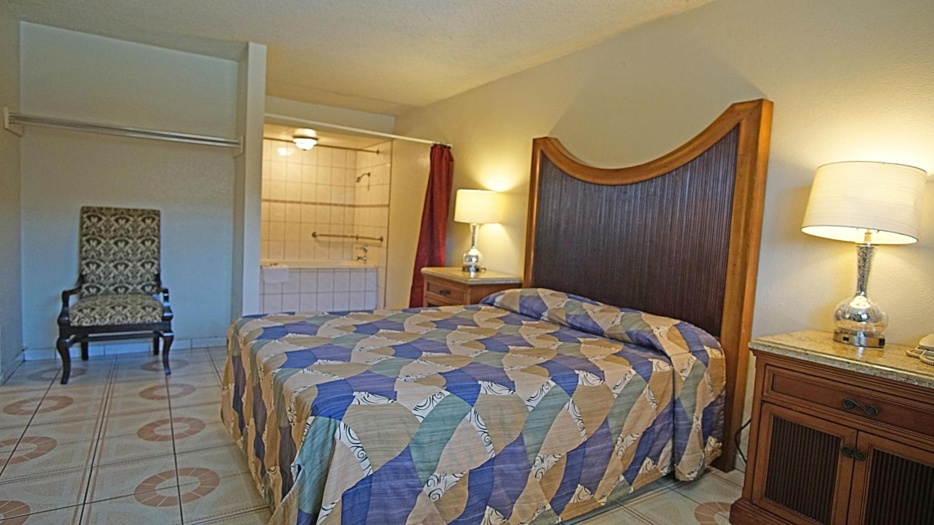 Los Angeles Inn & Suites - LAX — 23