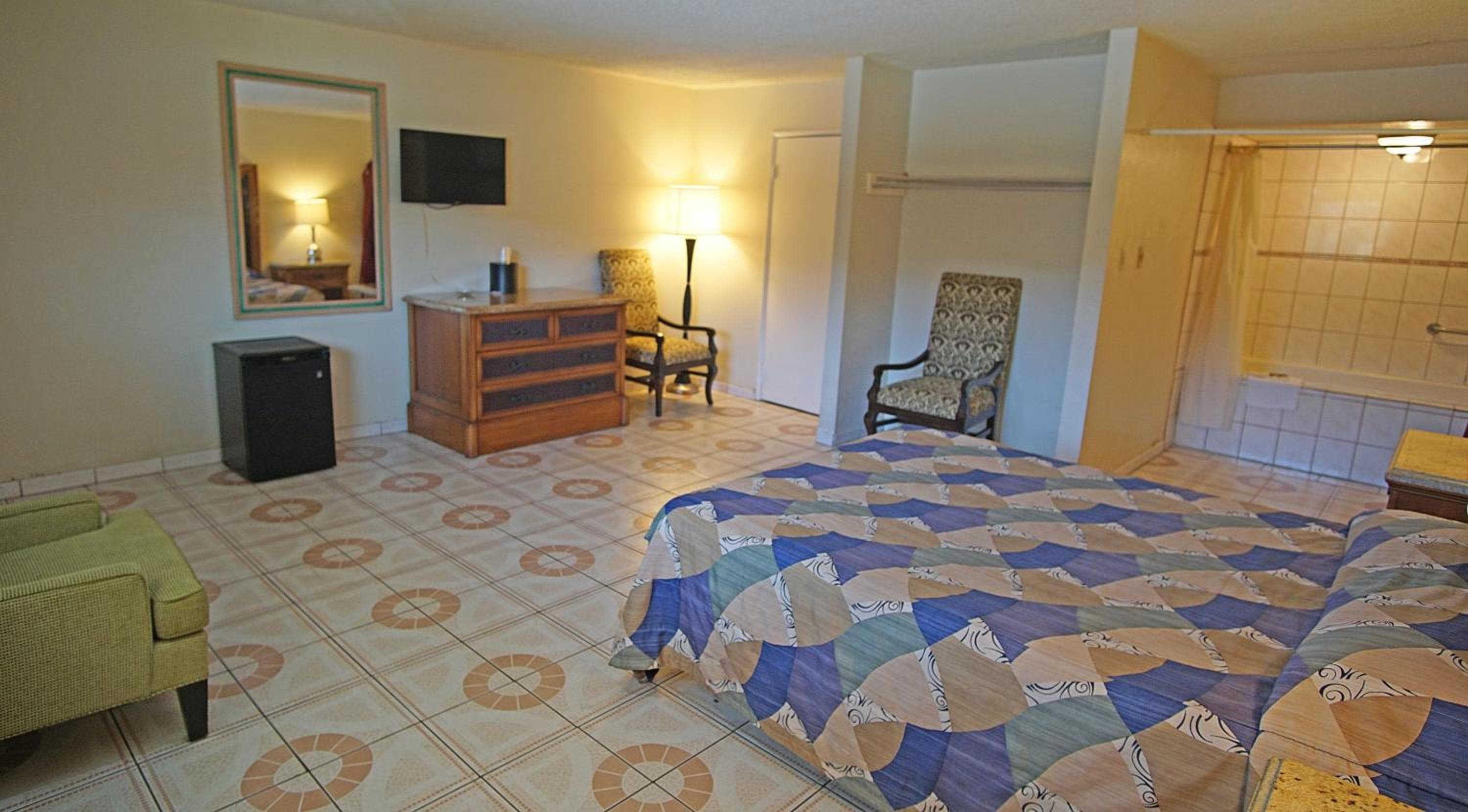 Los Angeles Inn & Suites - LAX — 24