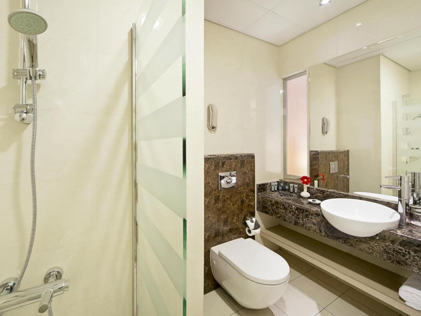 Al Khoory Executive Hotel, Al Wasl — 27