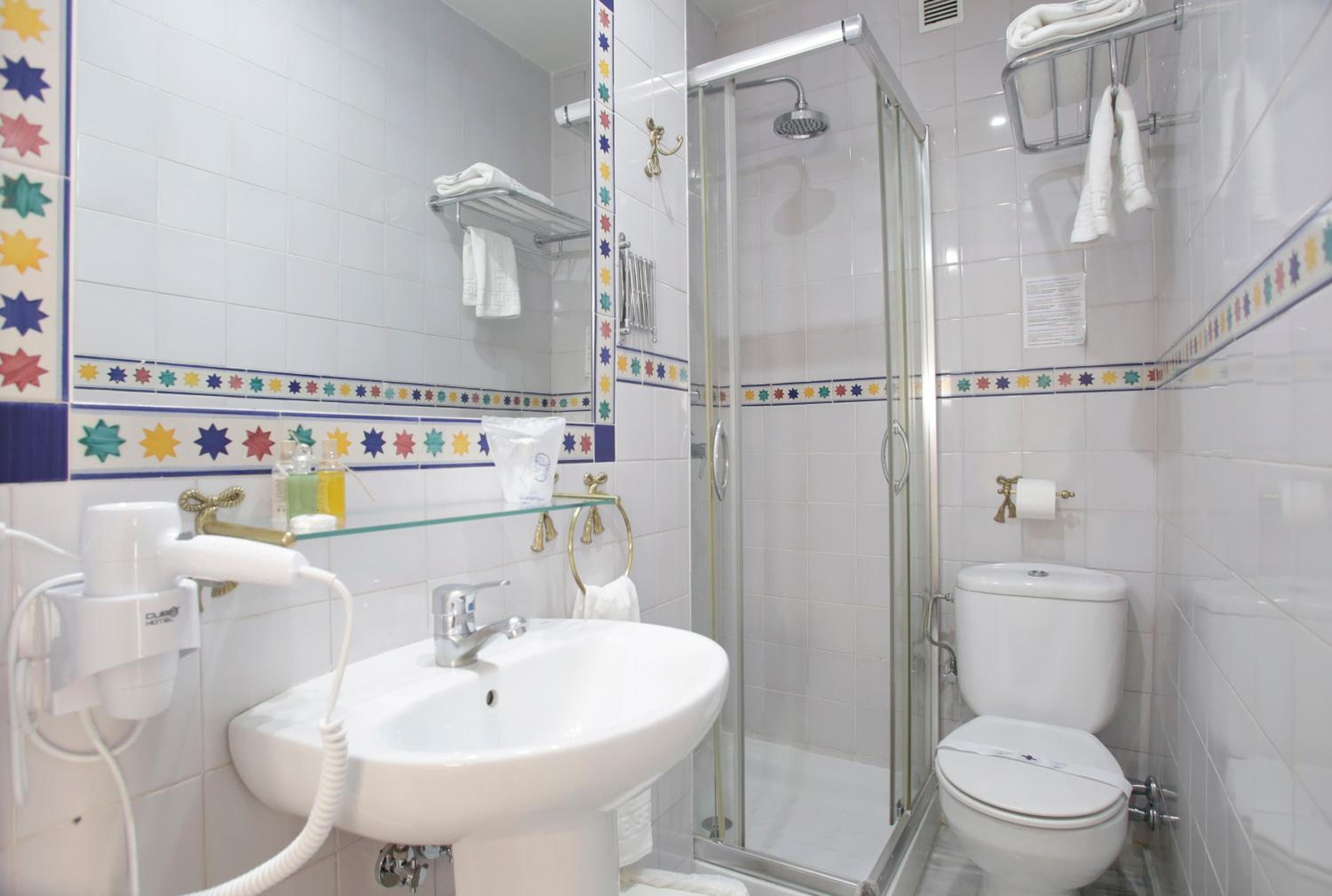Basic Hotel Puerta de Sevilla — 20