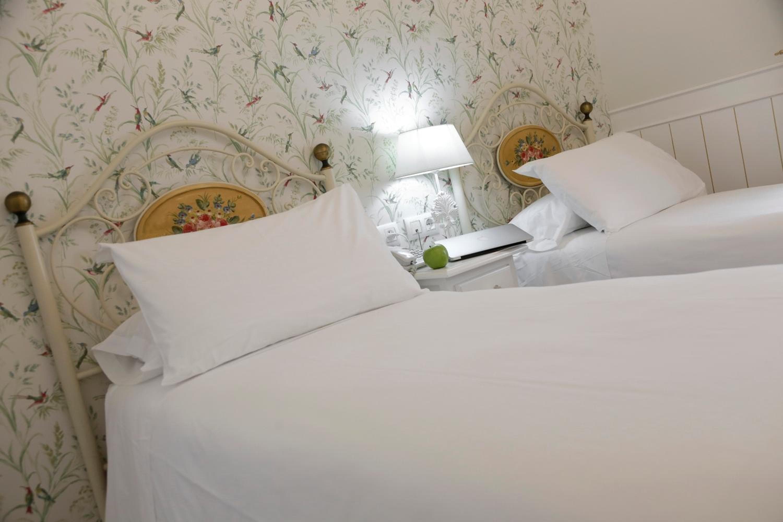 Basic Hotel Puerta de Sevilla — 30