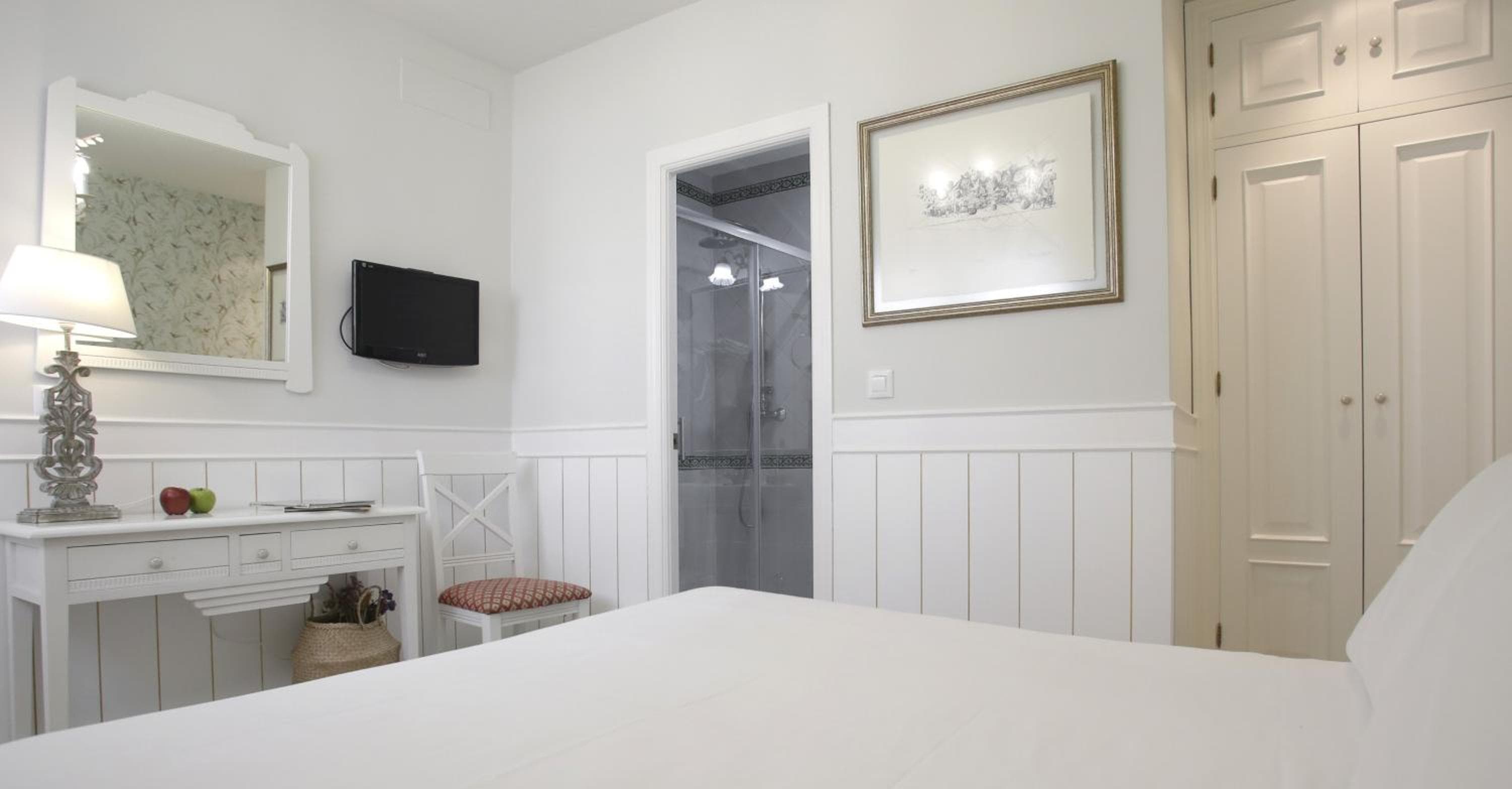 Basic Hotel Puerta de Sevilla — 15
