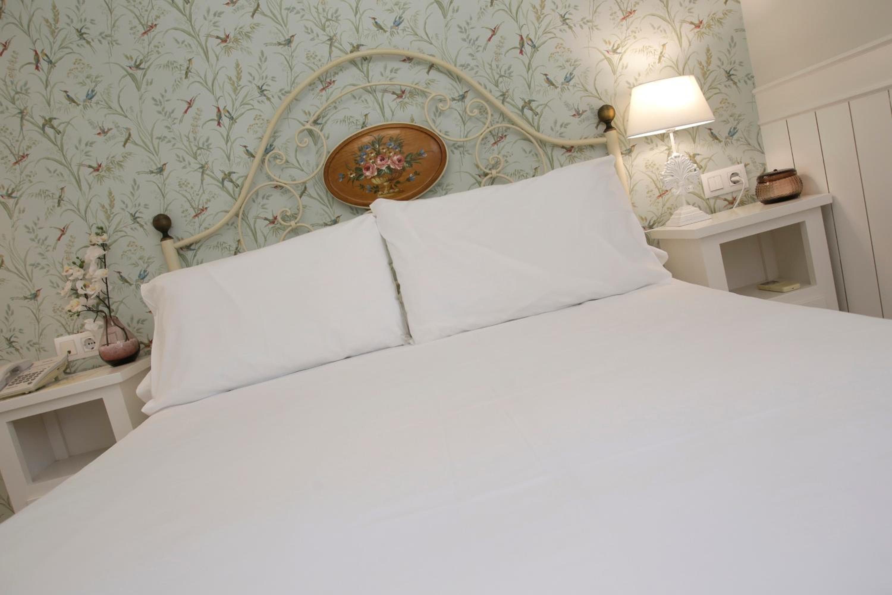 Basic Hotel Puerta de Sevilla — 18