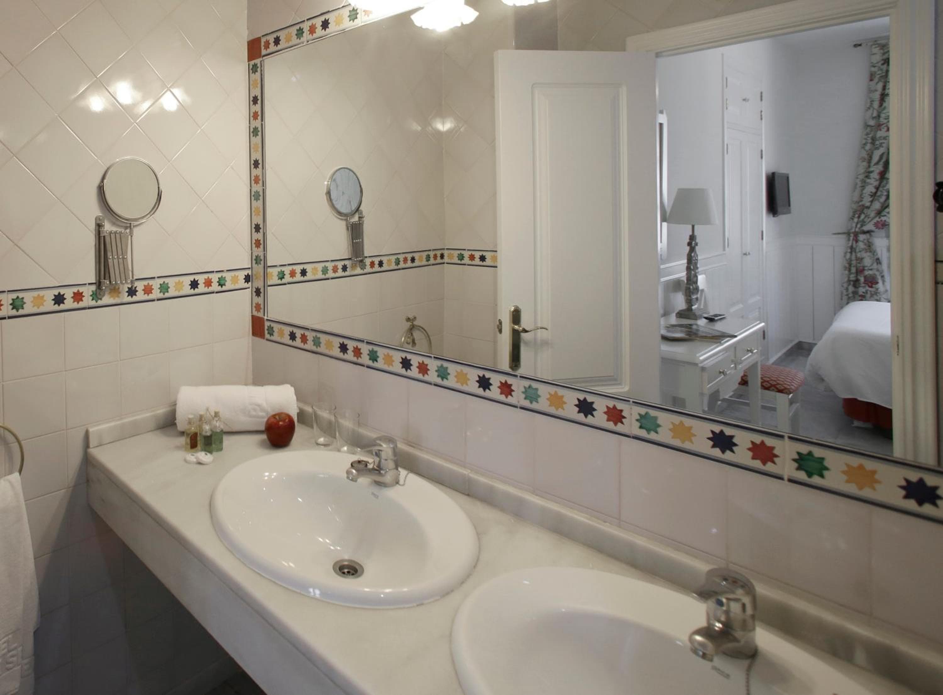 Basic Hotel Puerta de Sevilla — 6