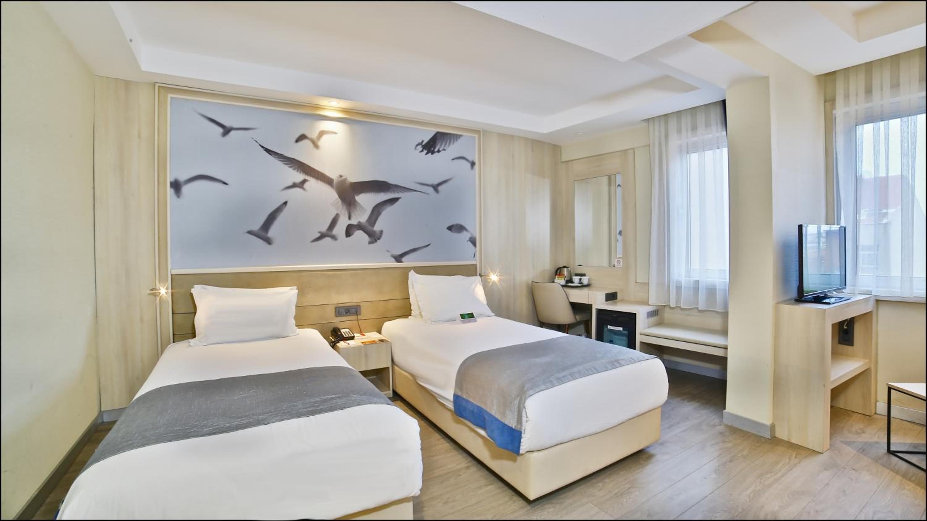 Ramada by Wyndham Istanbul Old City — 10