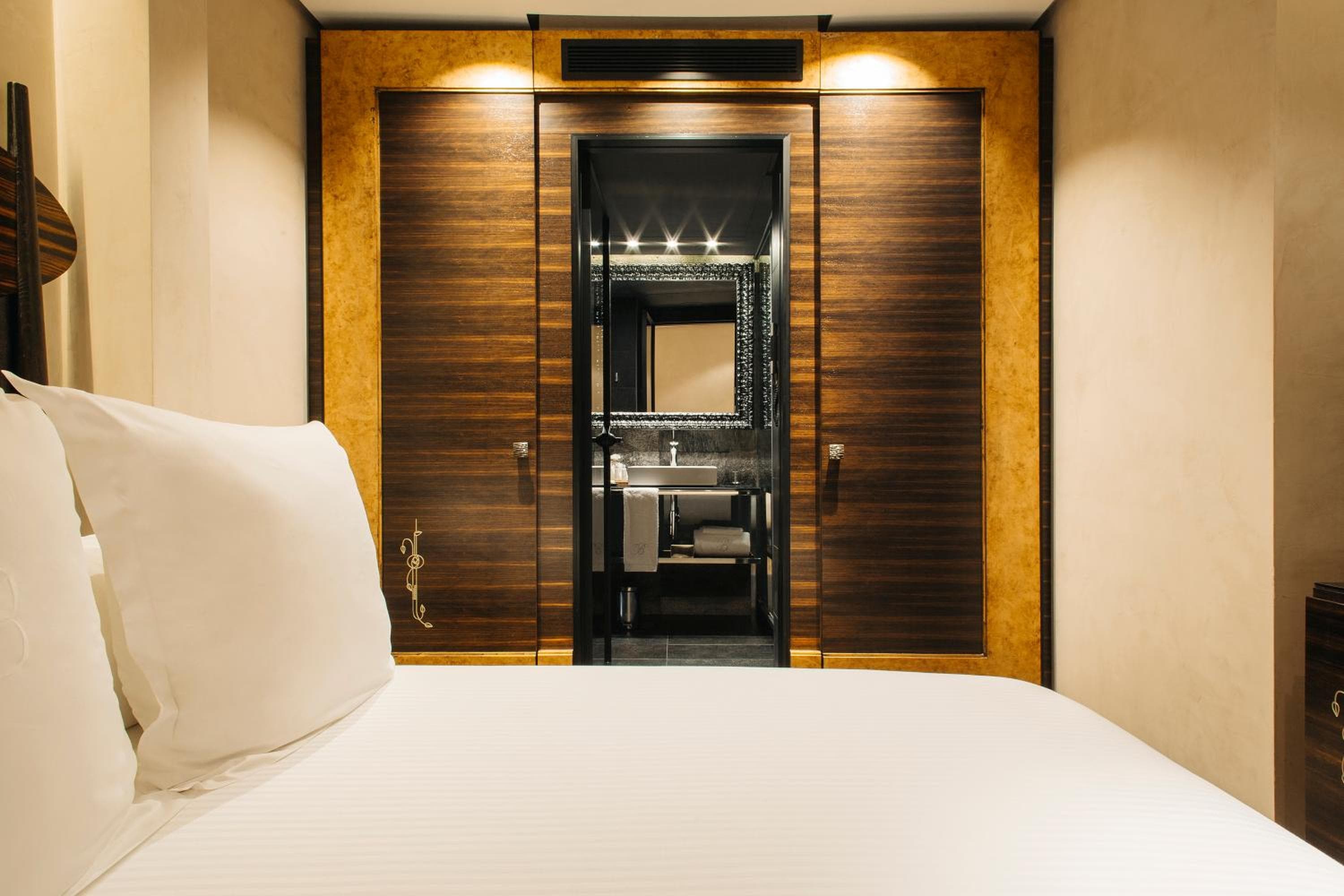 Hotel Bagués, un Pequeño Hotel de Lujo del Mundo — 18