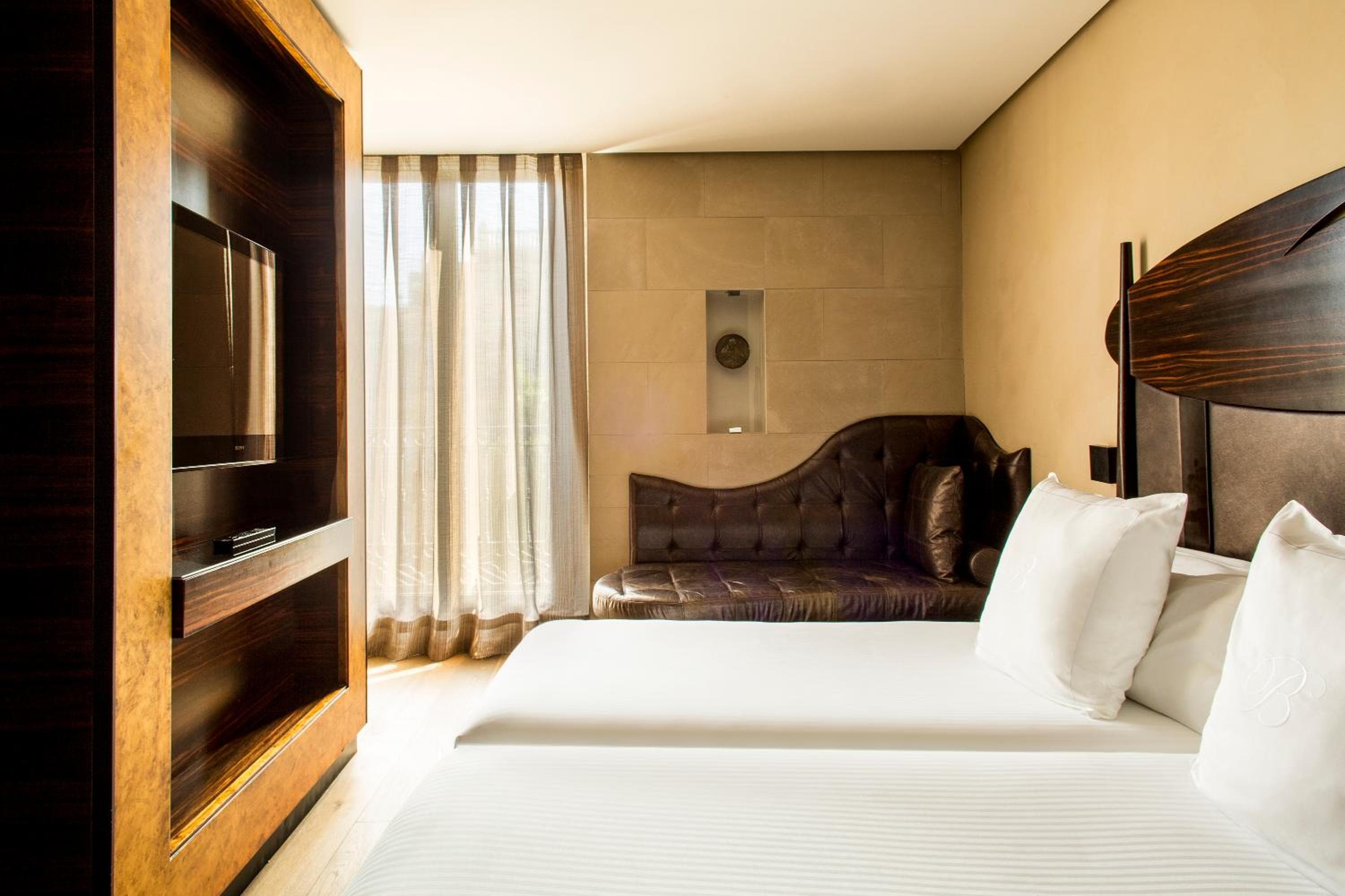 Hotel Bagués, un Pequeño Hotel de Lujo del Mundo — 14