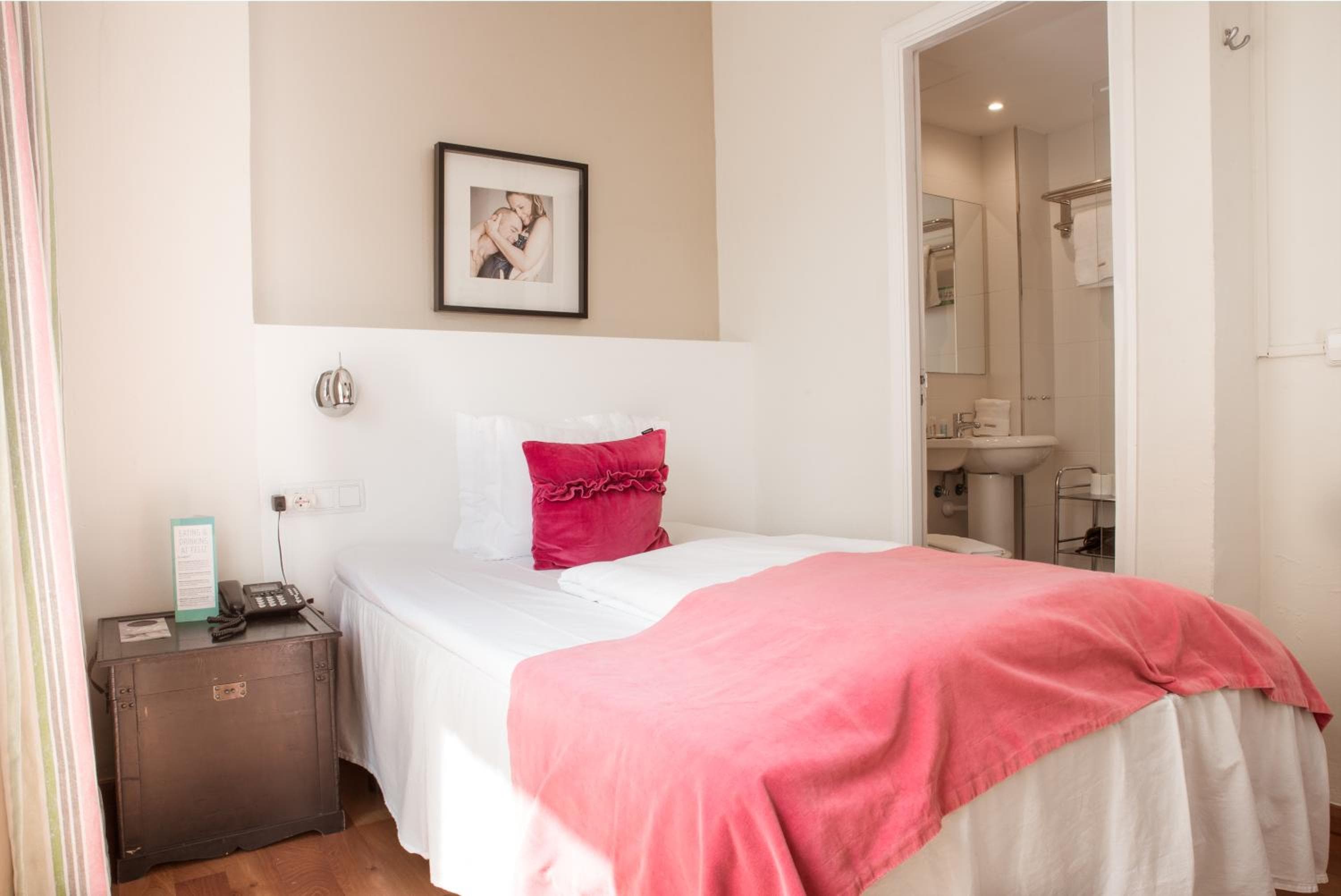 Hotel Feliz — 3