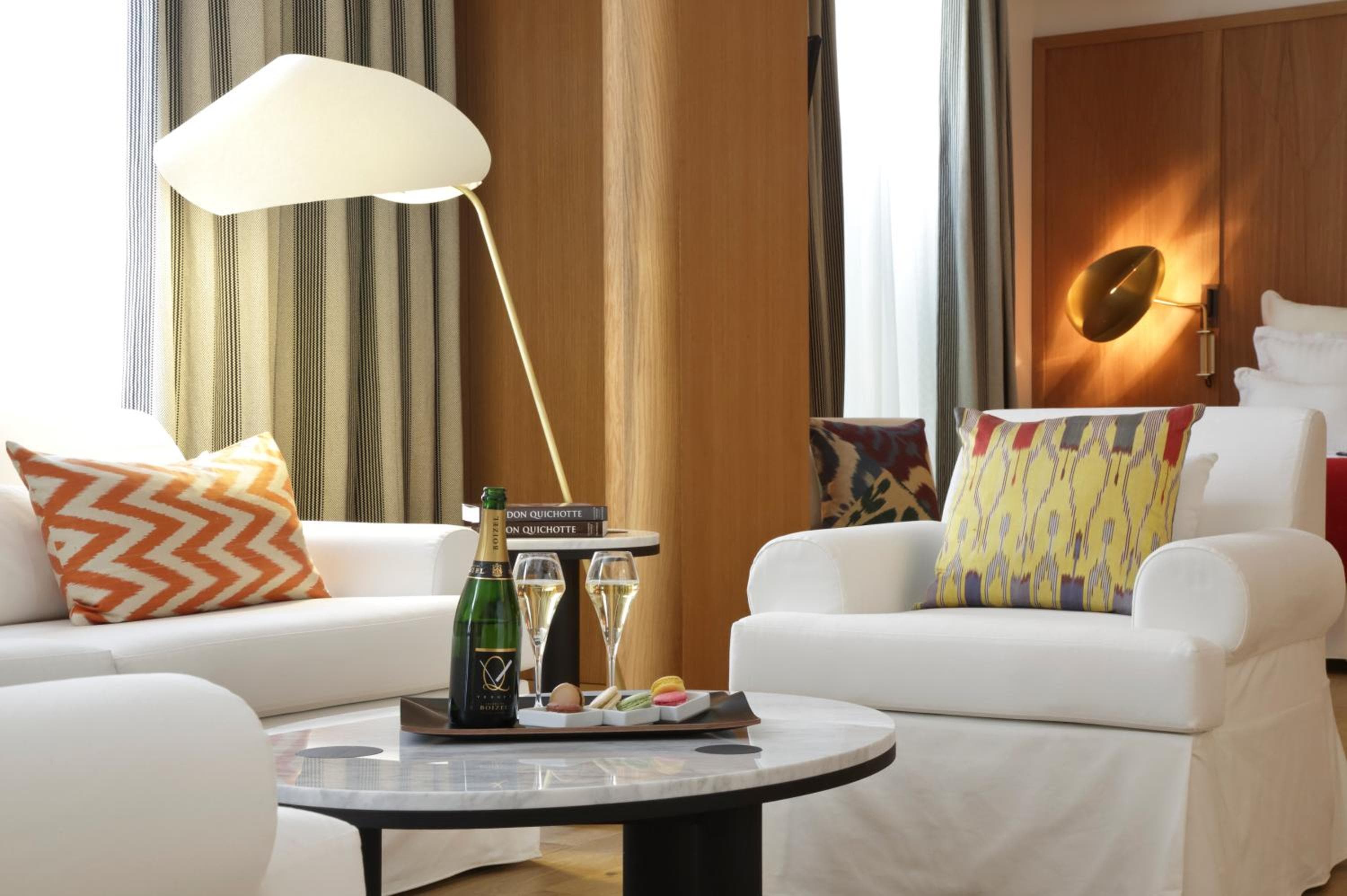 Hôtel Vernet Champs Elysées Paris — 24