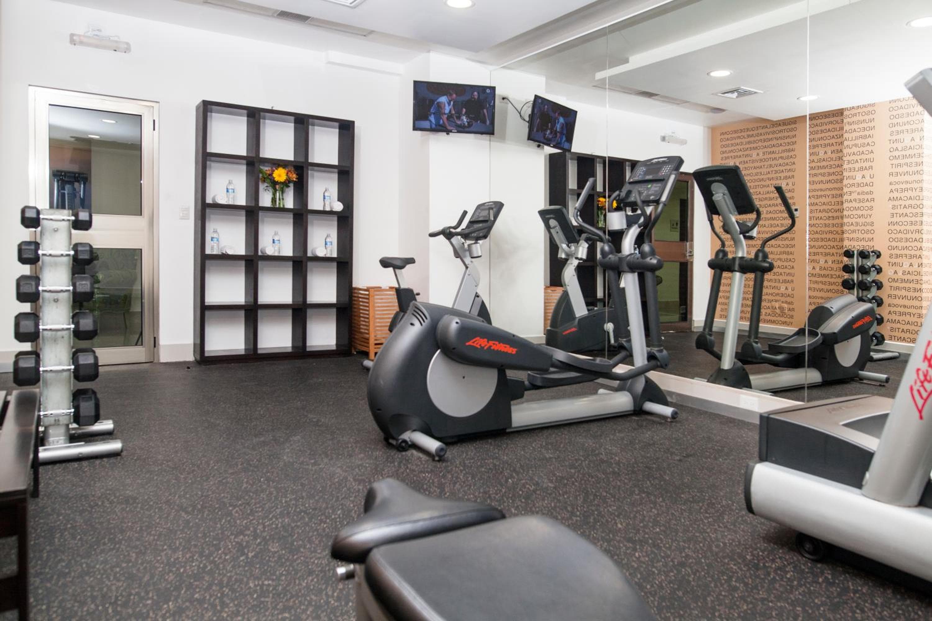 Wyndham Garden Cancun Downtown — 4
