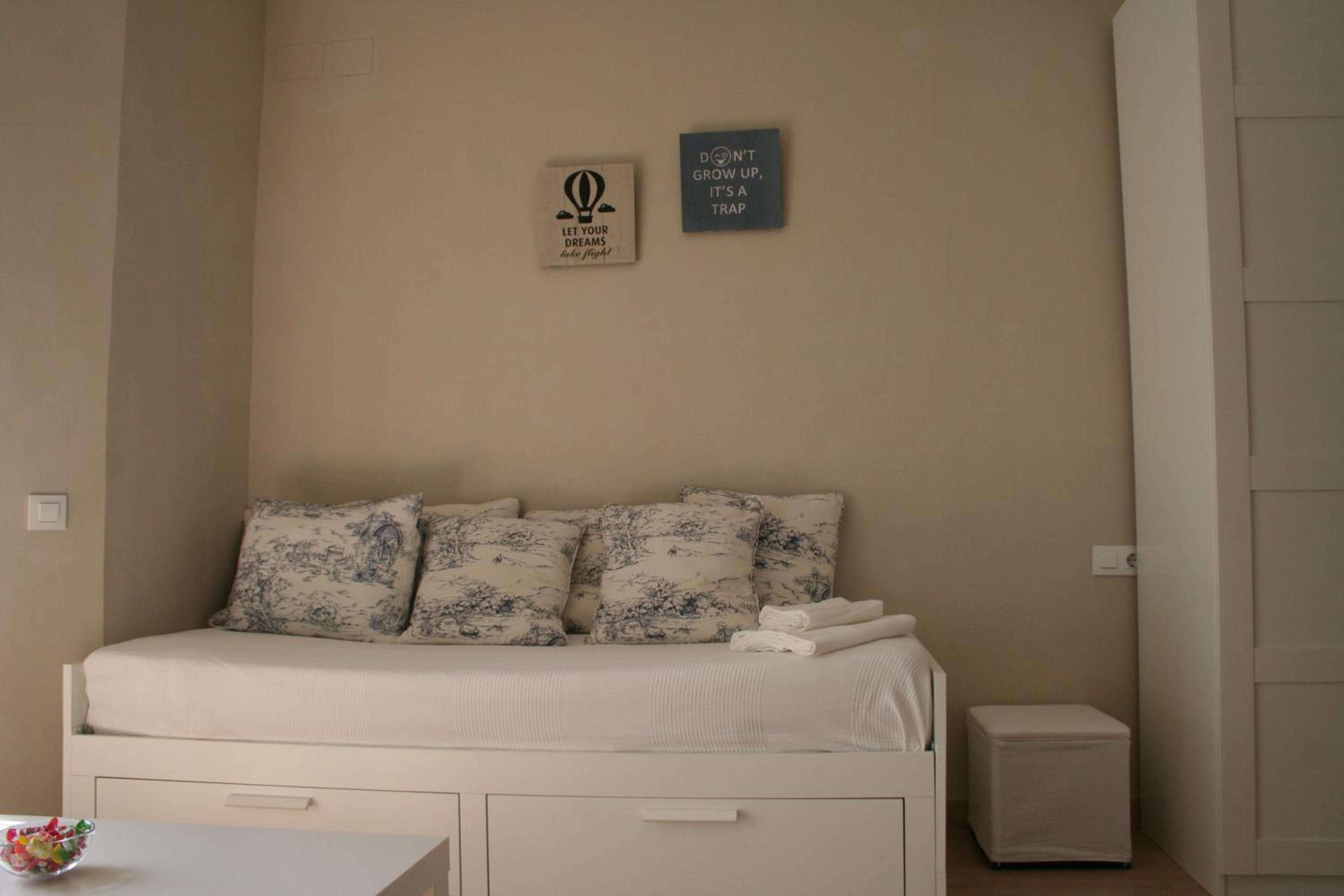 CLB Feria Apartment — 12