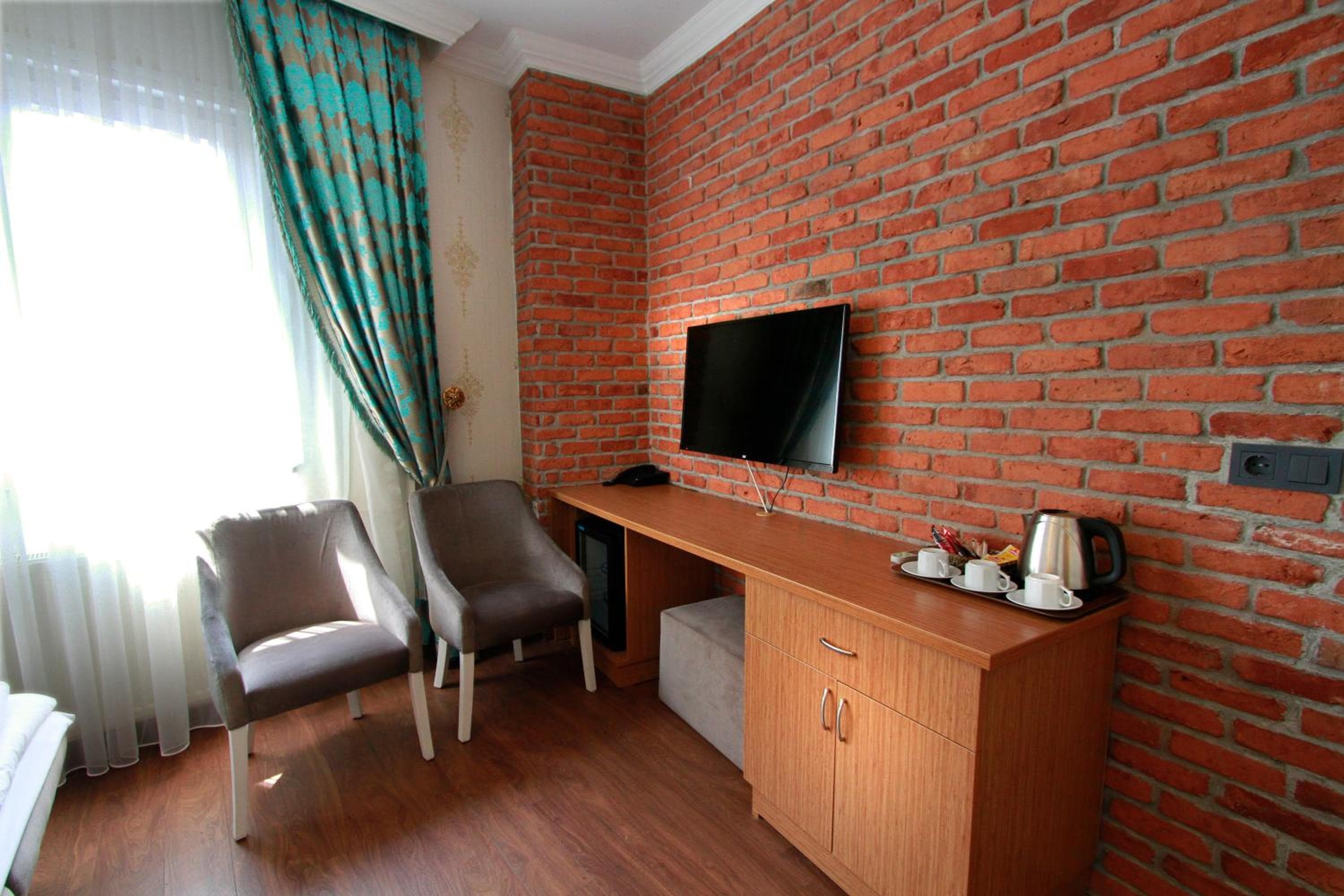 Agora Boutique Hotel & Bistro — 15
