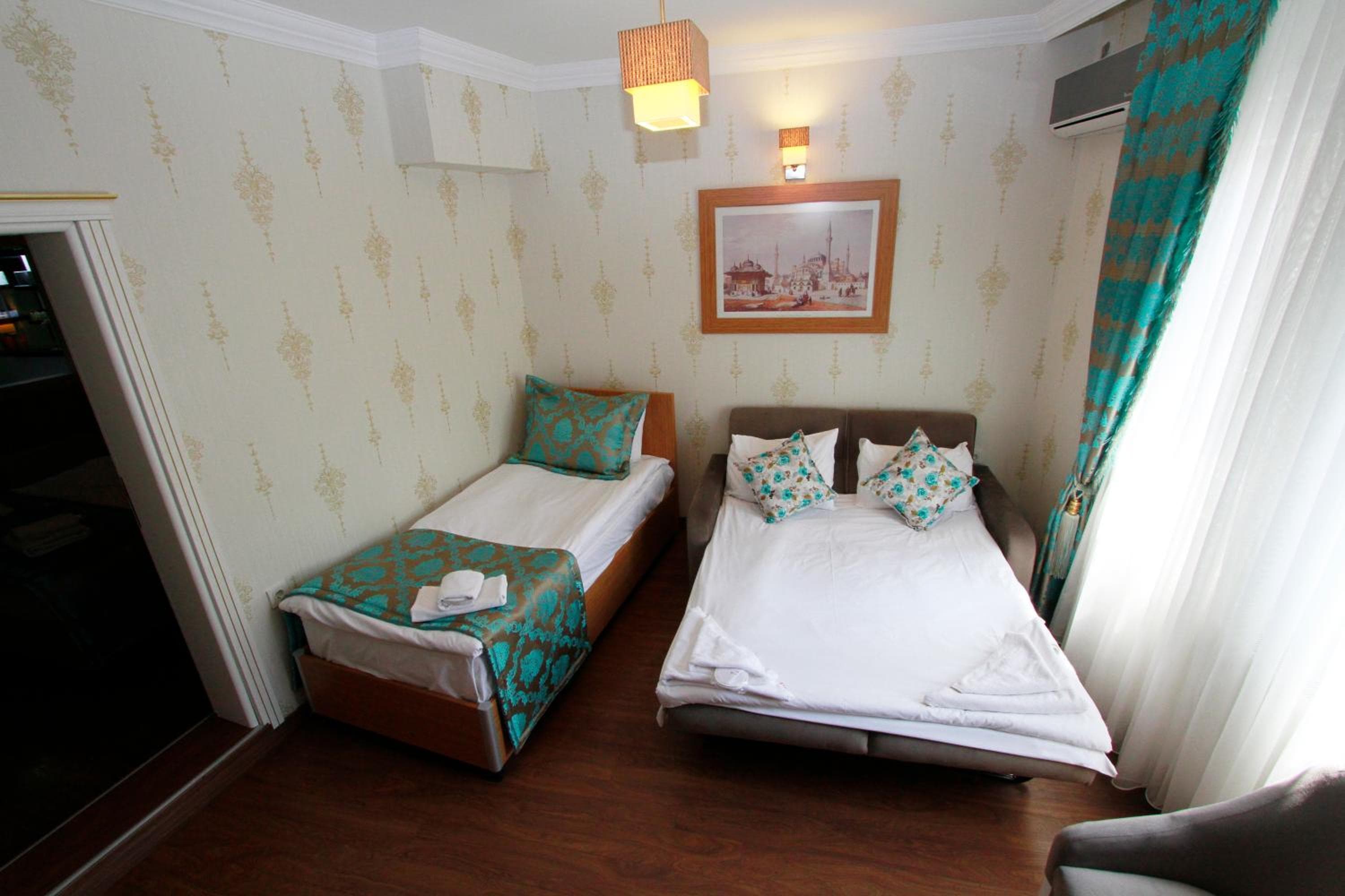 Agora Boutique Hotel & Bistro — 9