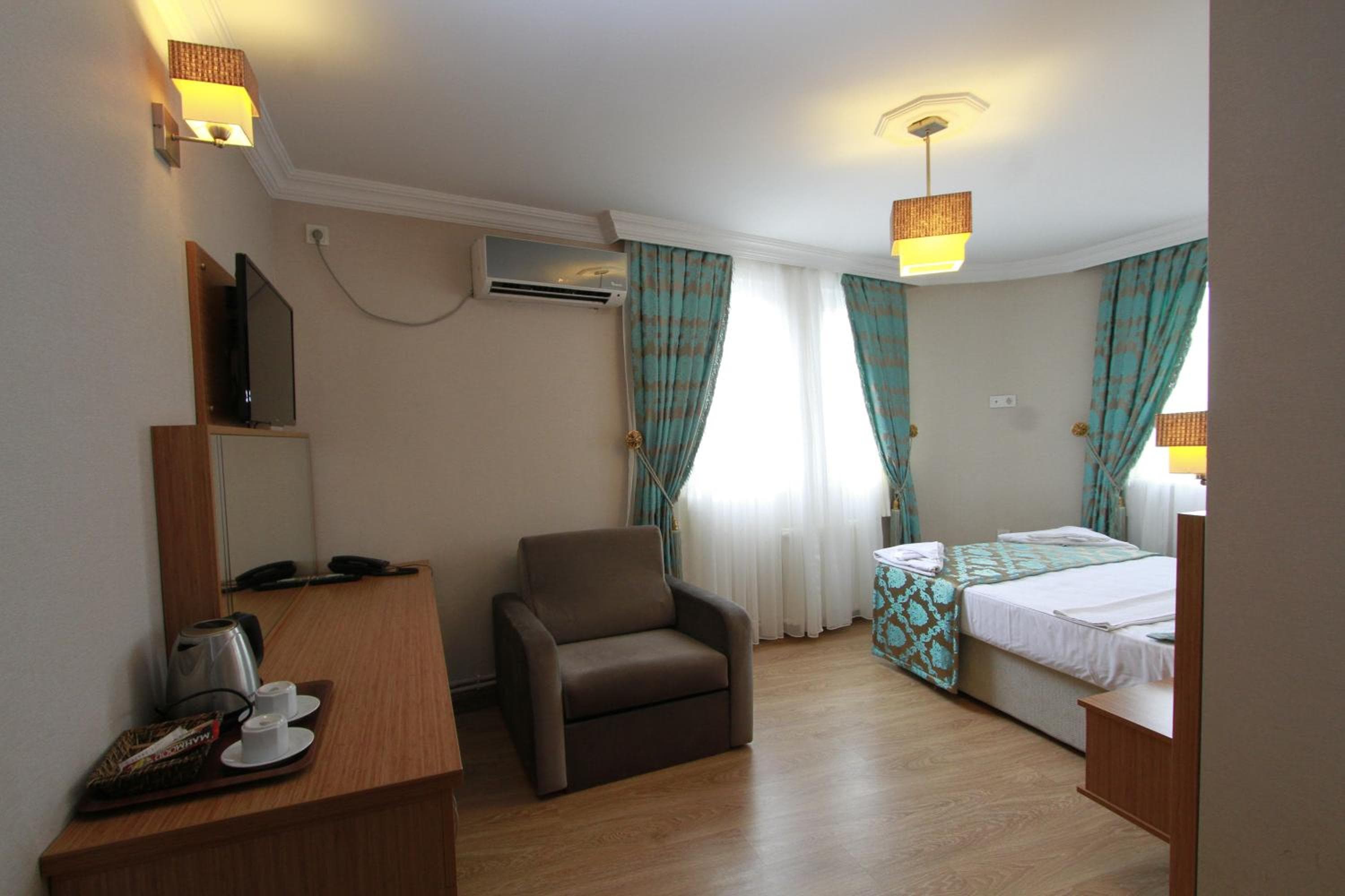 Agora Boutique Hotel & Bistro — 22
