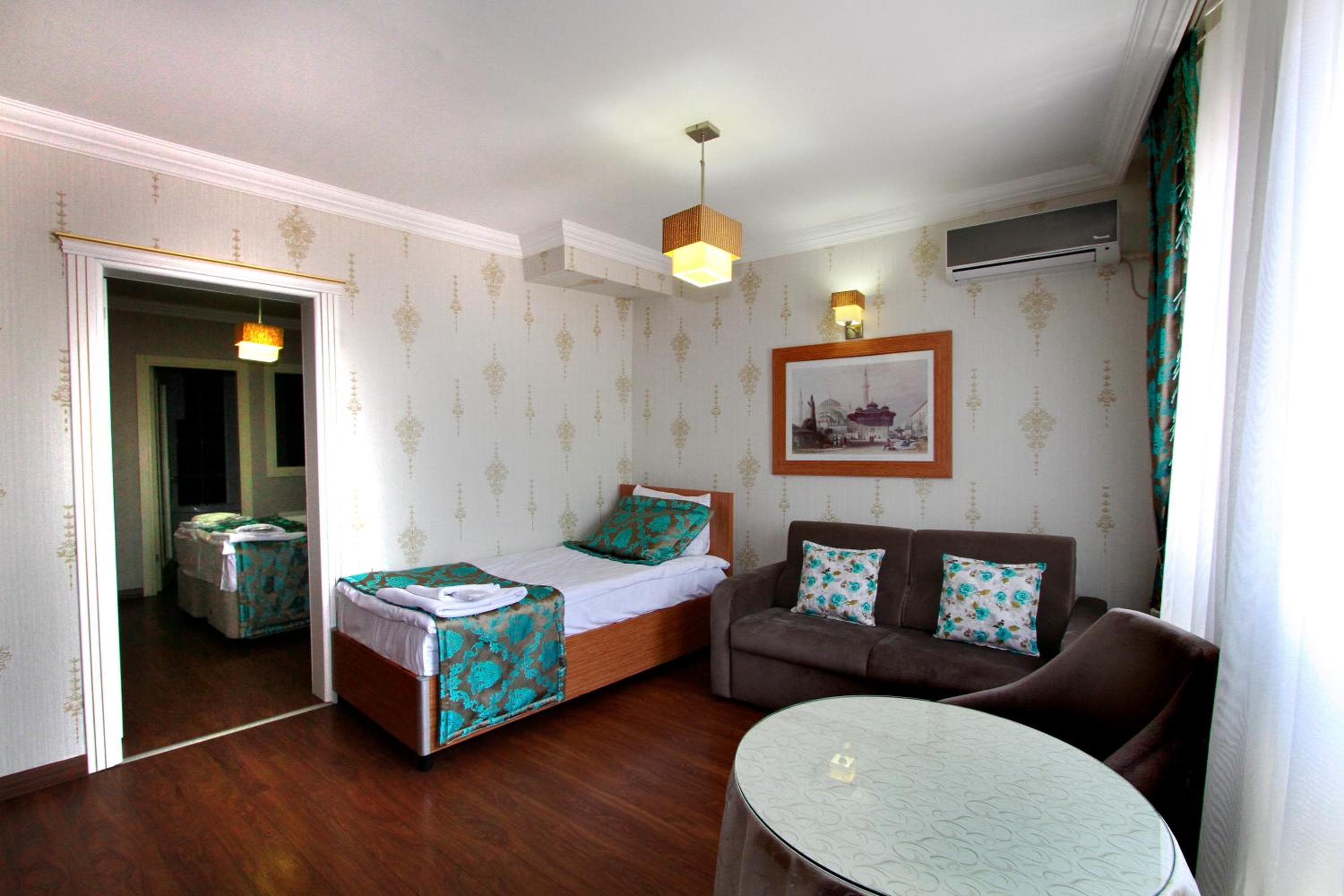 Agora Boutique Hotel & Bistro — 10