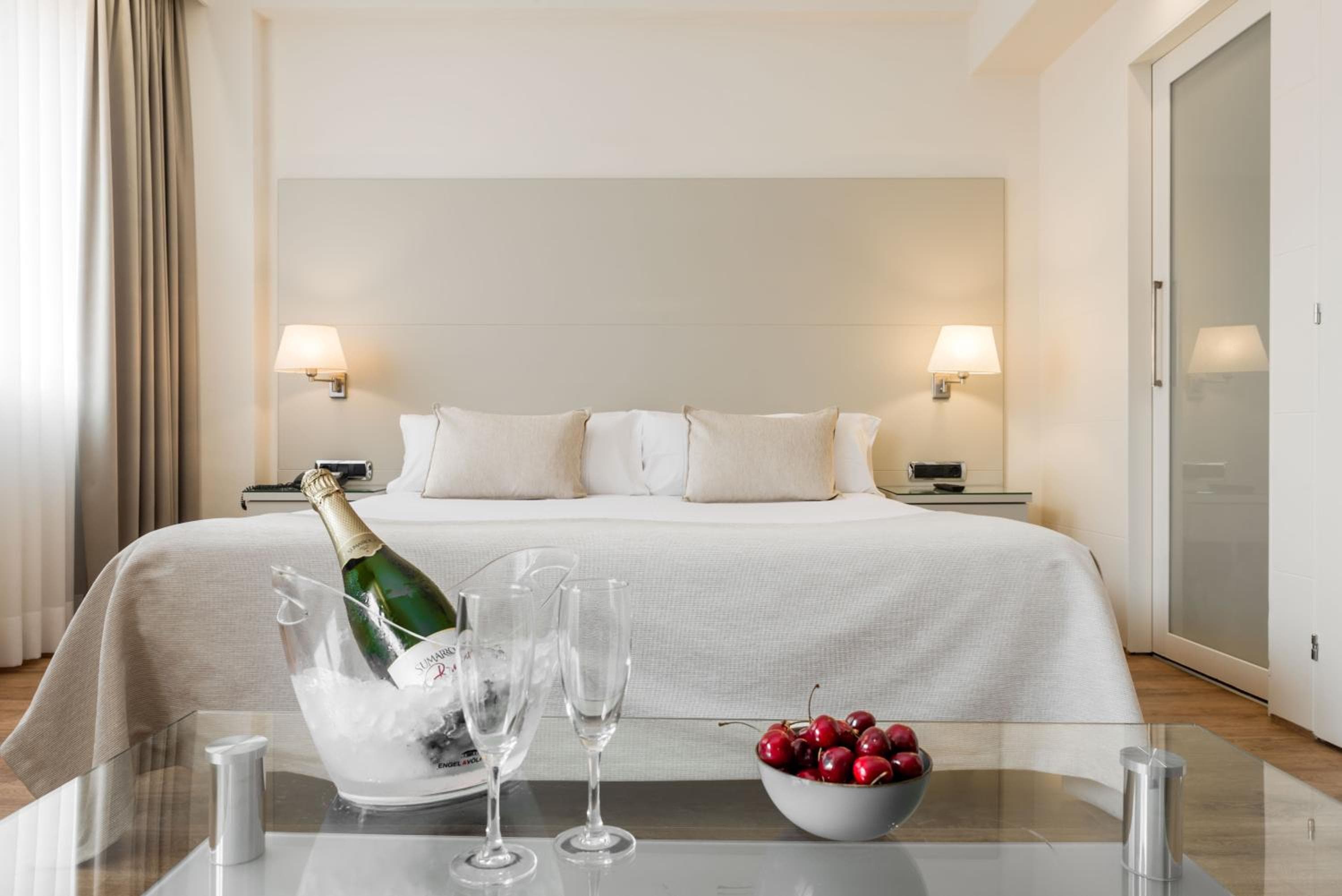 Aparthotel Mariano Cubi Barcelona — 11