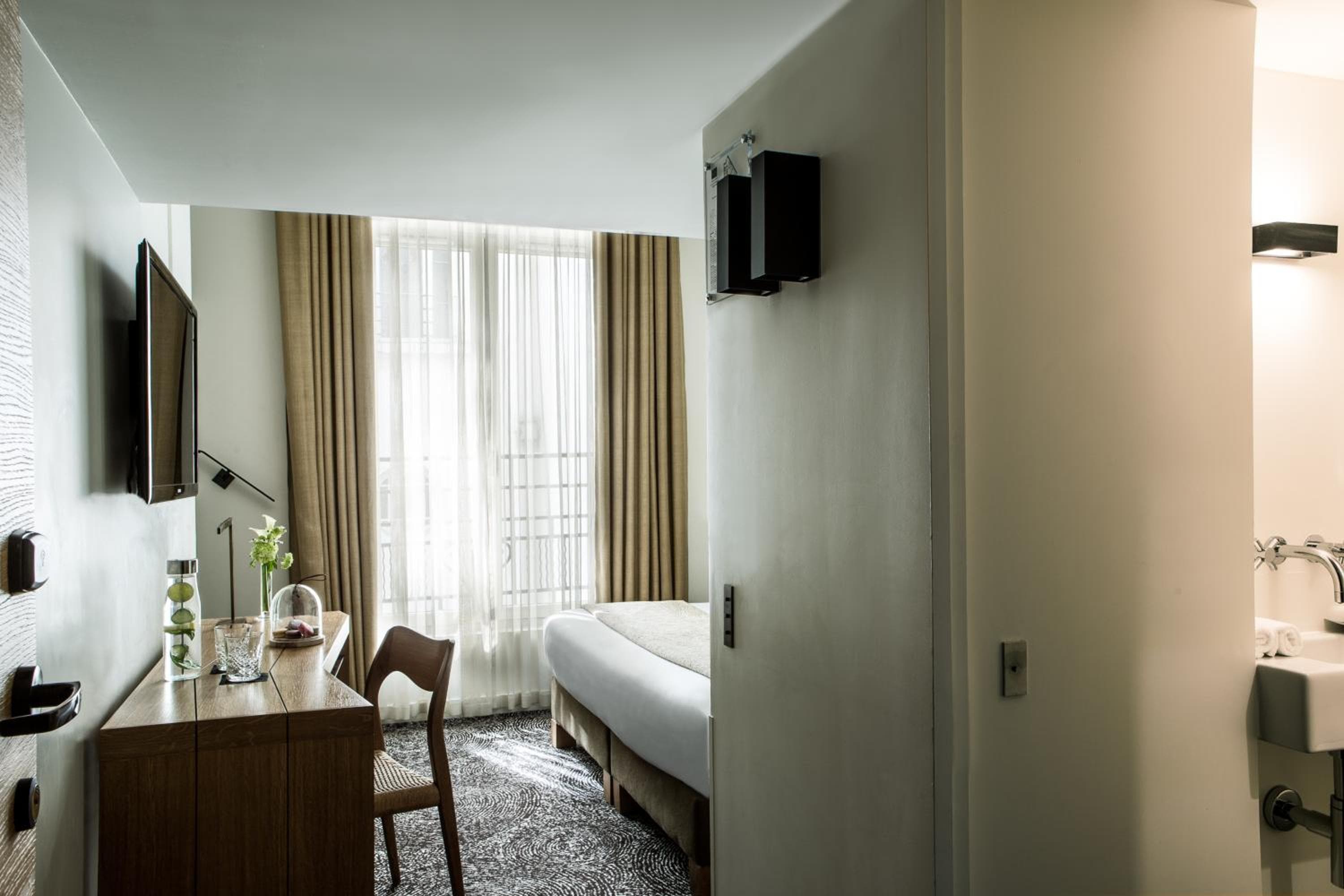 Hotel Marignan Campos Elíseos — 7