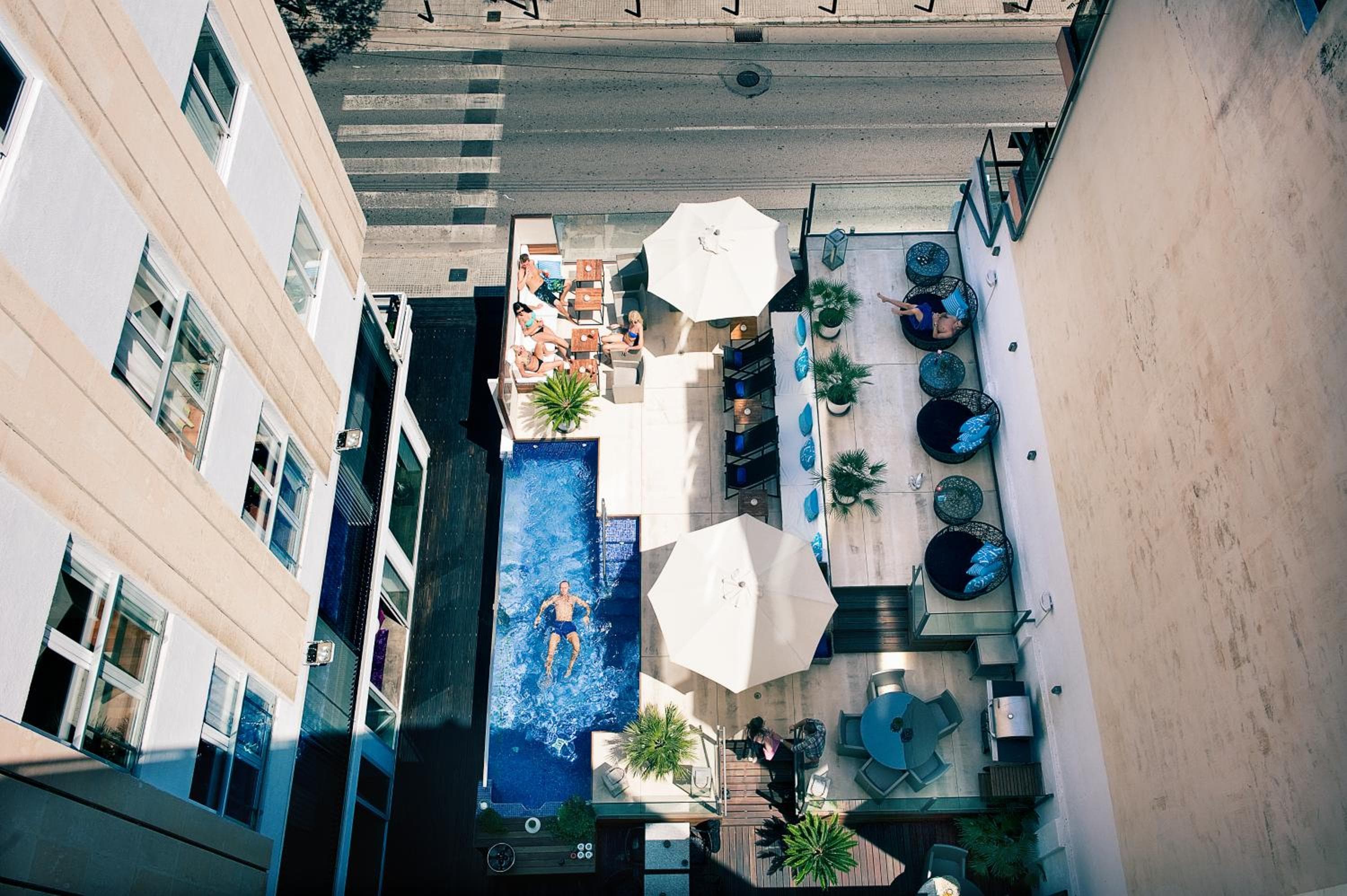 Hotel Feliz — 15
