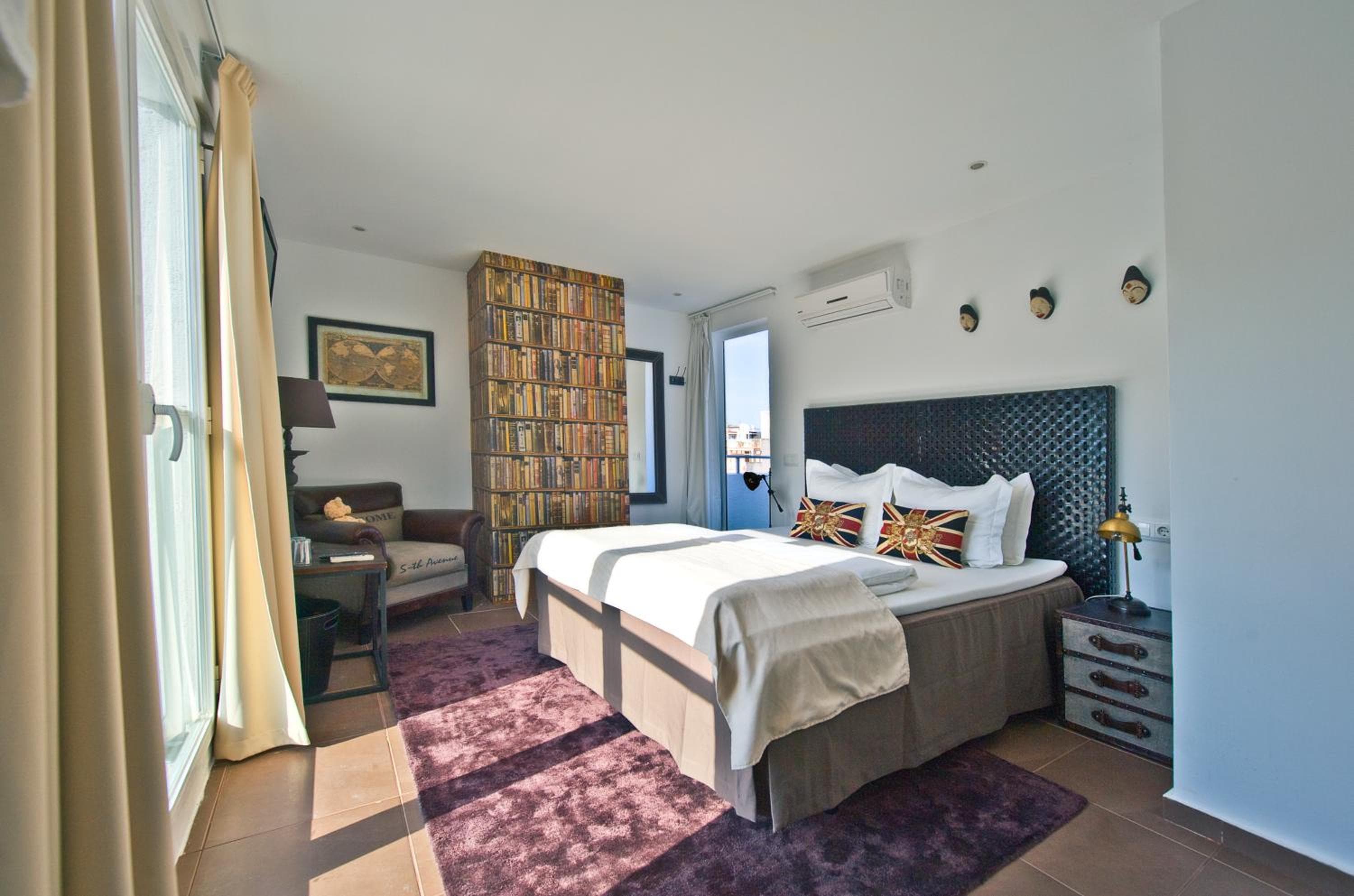 Hotel Feliz — 16