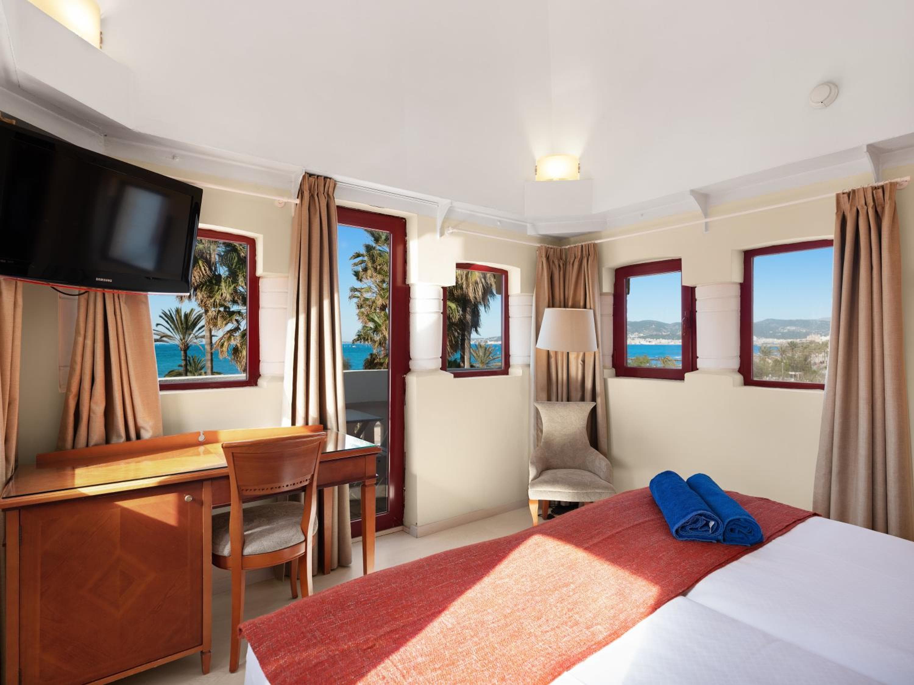 Hotel Ciutat Jardi — 17