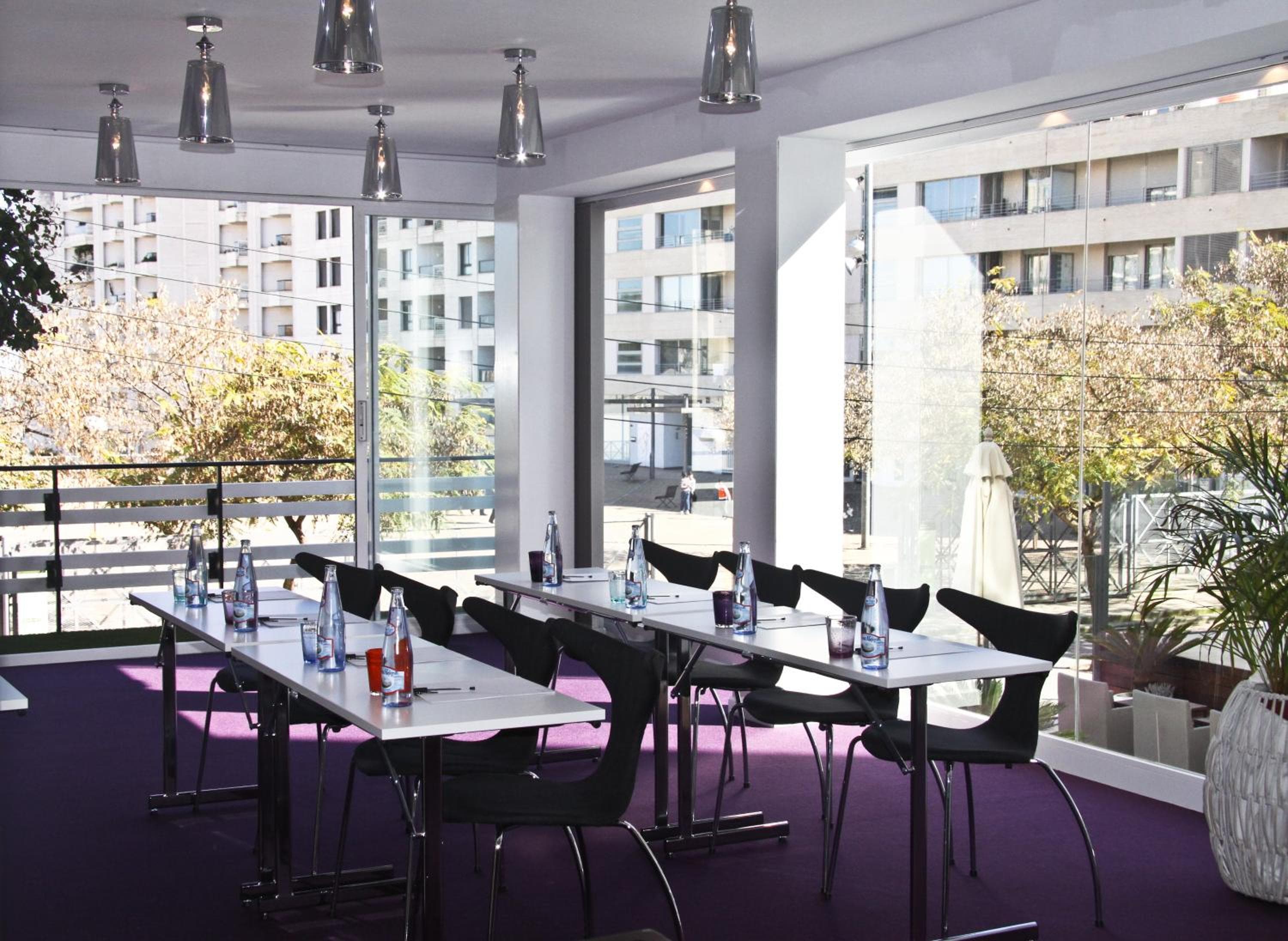 Hotel Feliz — 23
