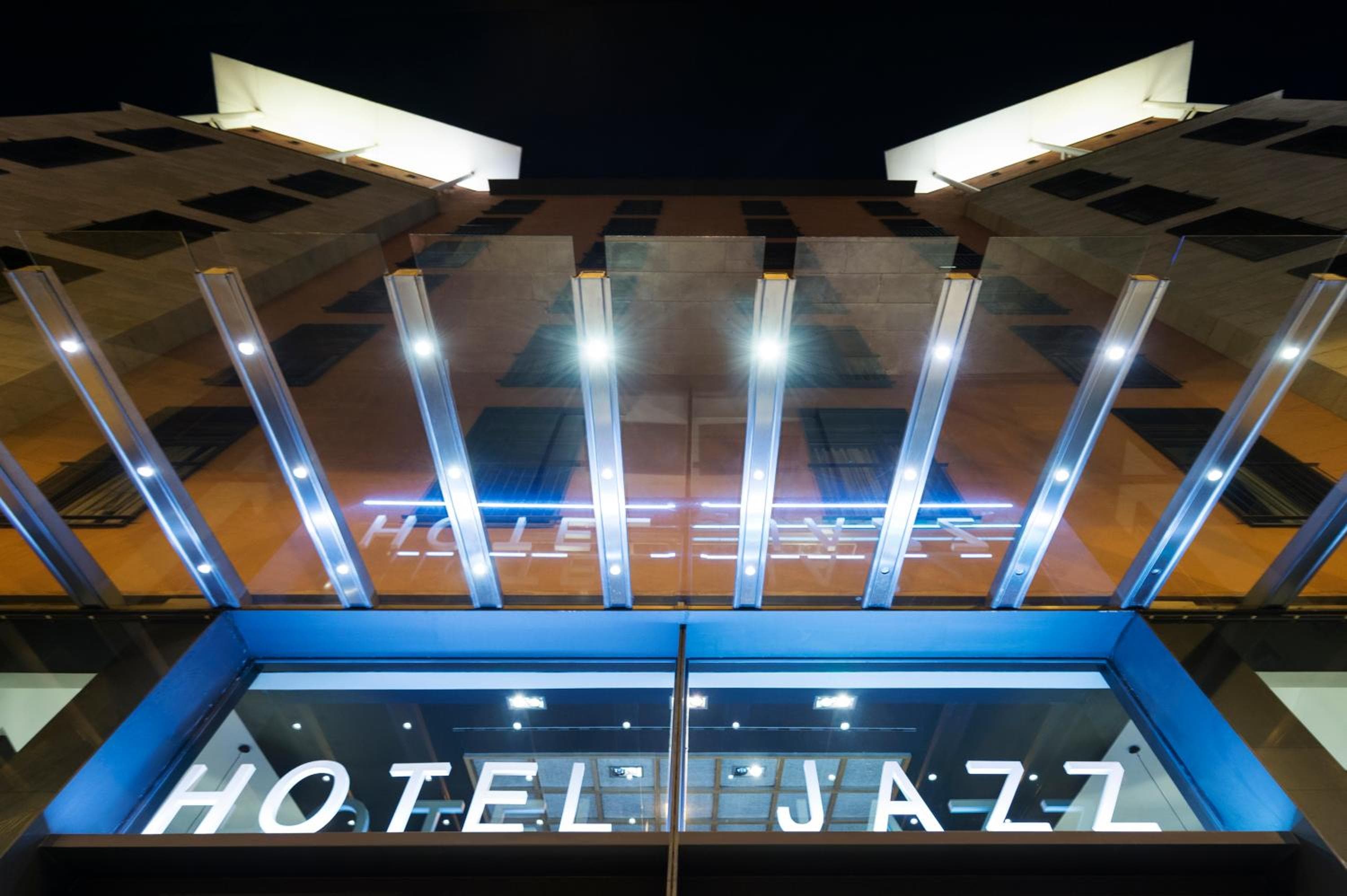 Hotel Jazz — 30