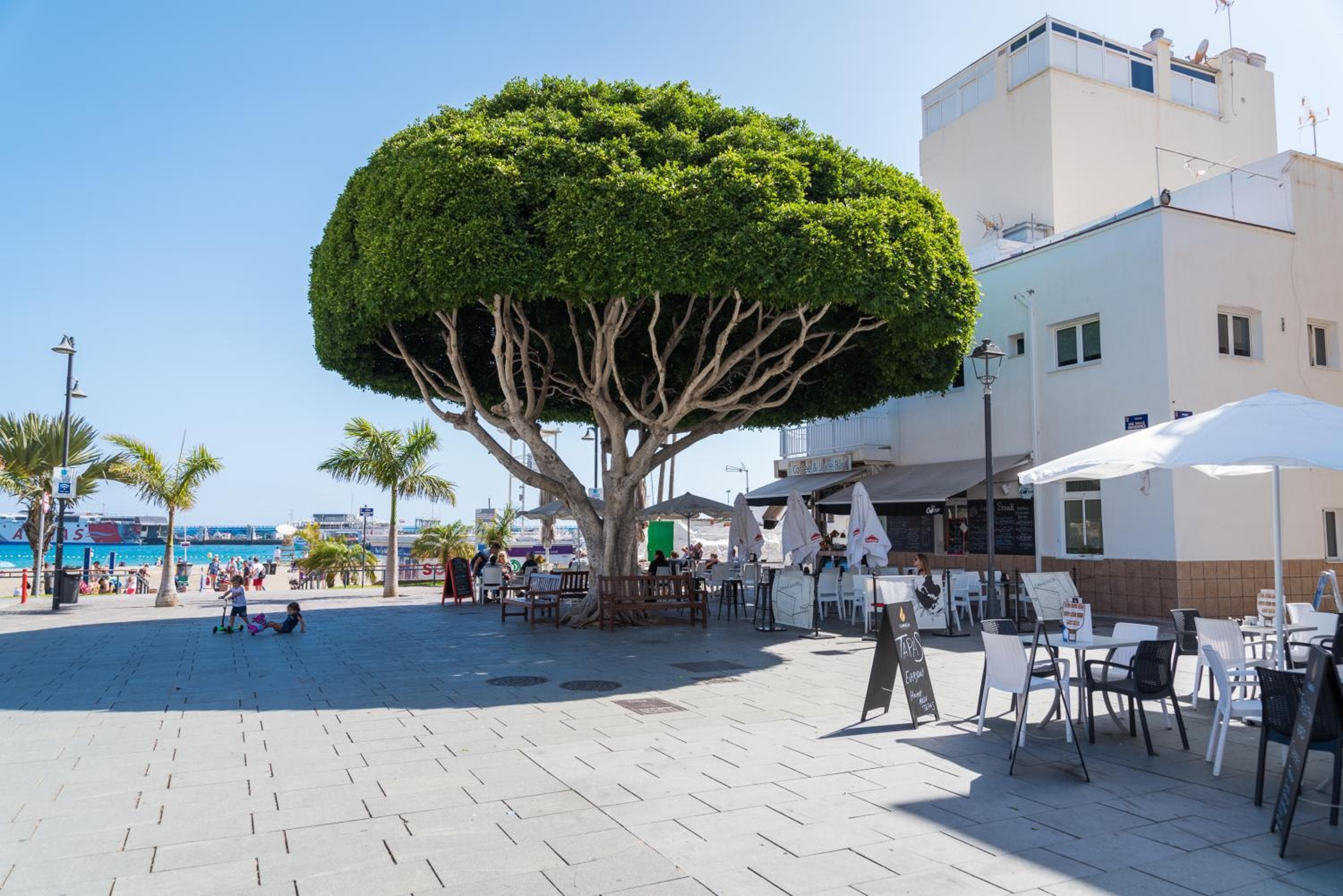 MODERN APARTMENTS LOS CRISTIANOS CENTER — 4